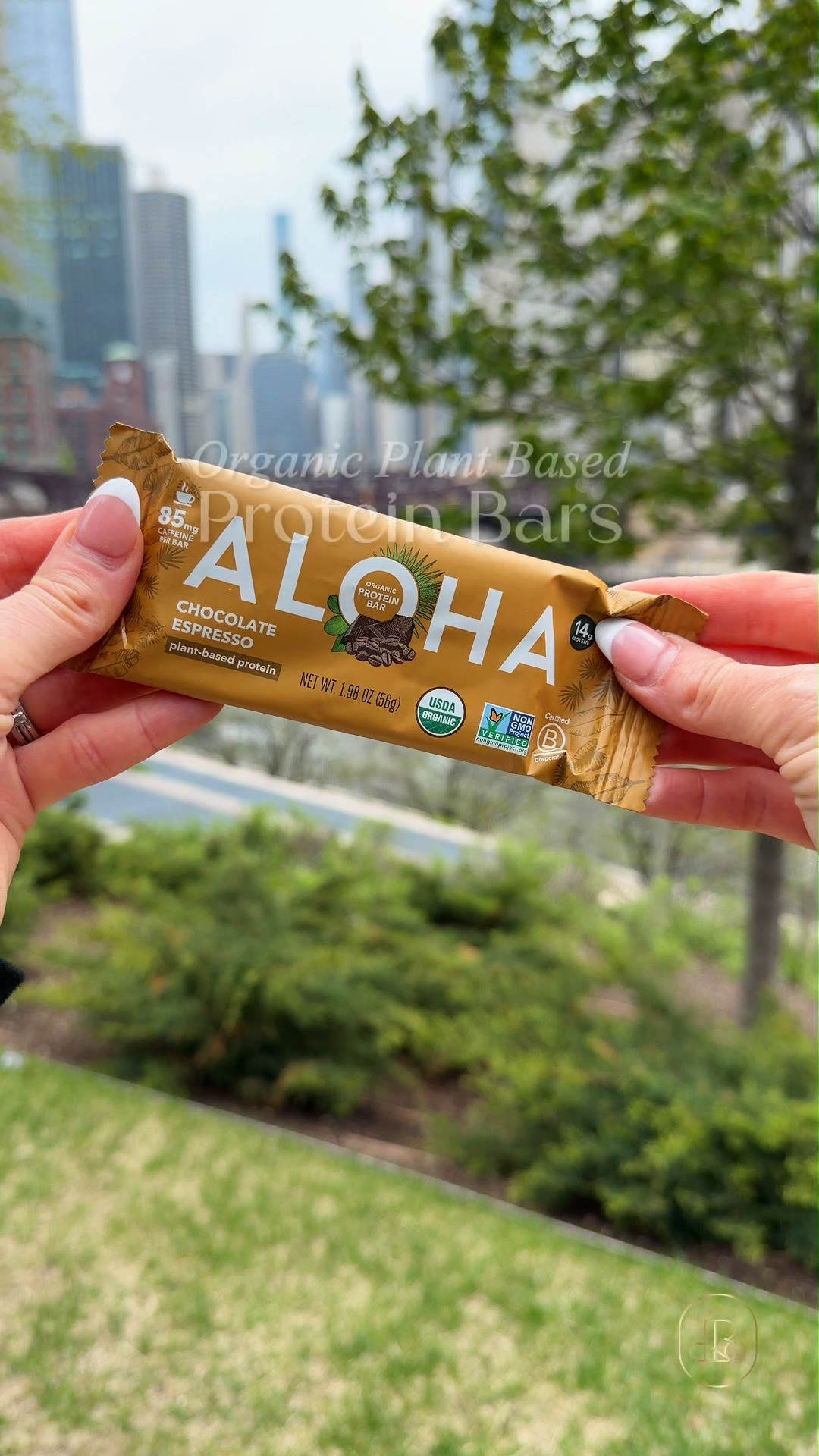 A good gift idea for the gym lover, busy mom, or wellness girlie on your list! 🏋️‍♀️ If you're trying to hit your protein goals with clean ingredients, these Aloha Organic Bars are an absolute must. They are super soft, delicious, and feel like a total treat. 🌿 Great to give as part of a wellness gift basket or just to restock your own pantry for the week! Everything is linked on my LTK shop for easy browsing. 📱 #LTKfit #LTKunder50 #LTKhealth #AlohaProtein #CleanSnacks #PlantBased #OnTheGo 

#LTKfitnessgoals #LTKfoodie #LTKActive