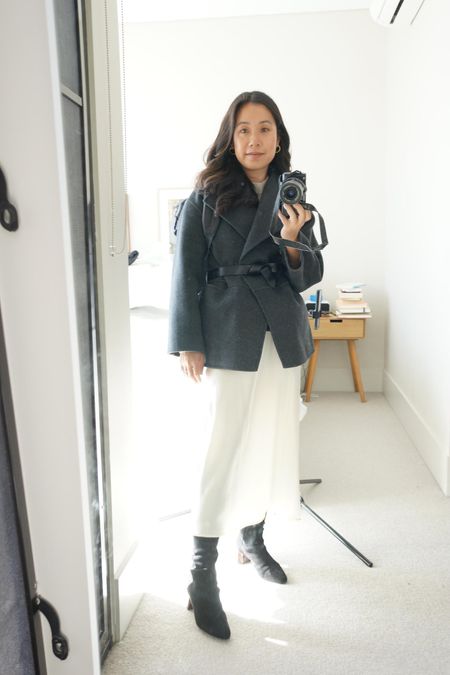 Love this belted coat! 🖤 Shop my look below

#LTKaustralia #LTKstyletip #LTKFind