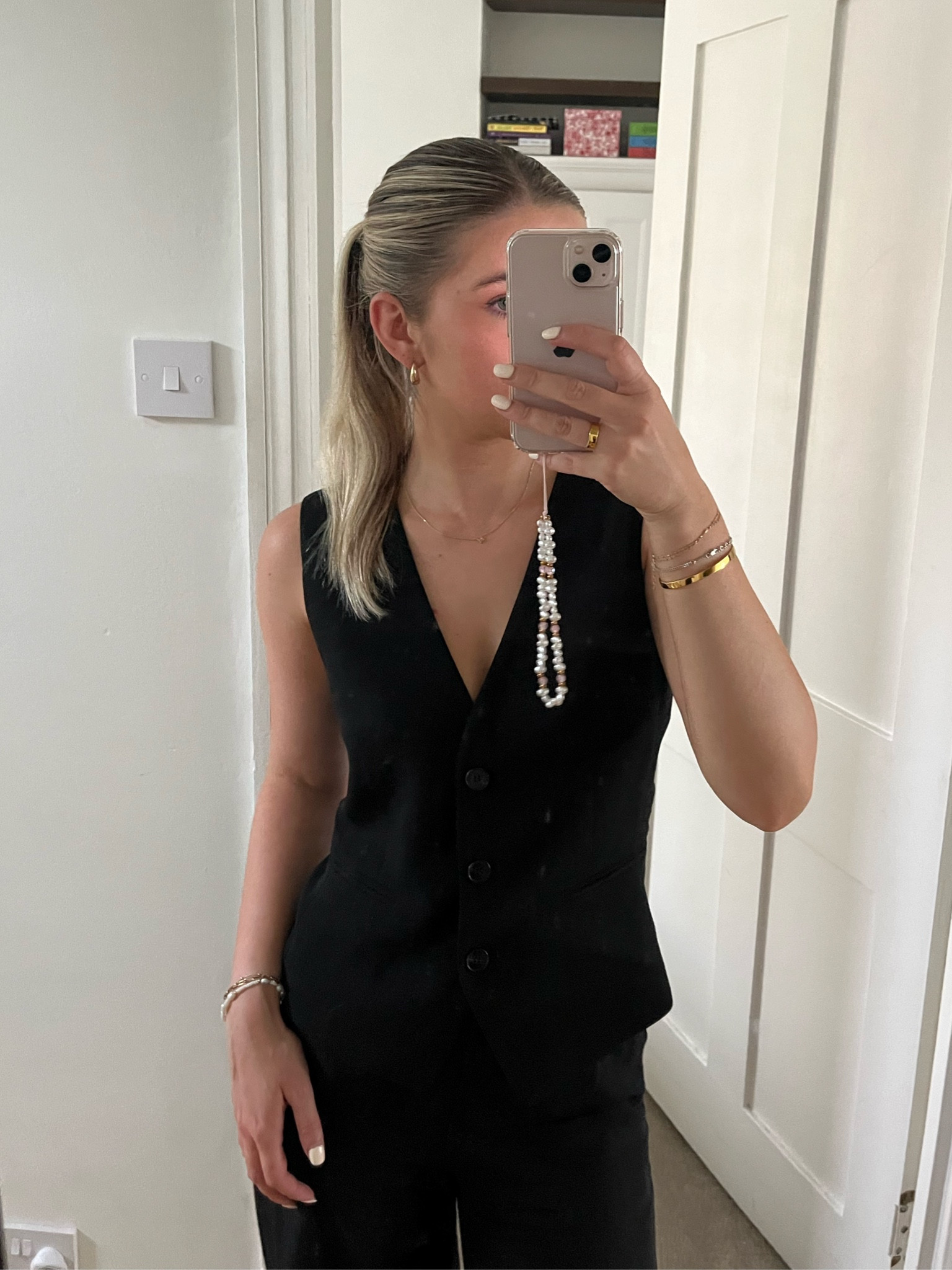 work outfit 👩🏼‍💻

summer workwear, black waistcoat, linen trousers, H&M, all black outfit, summer outfit 

#LTKworkwear #LTKuk #LTKstyletip