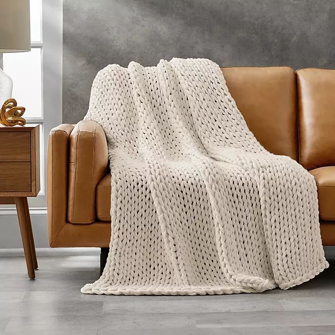 Member's Mark Oversized Super Chunky Knit Throw, 60" x 70" (Assorted Colors) | Sam's Club