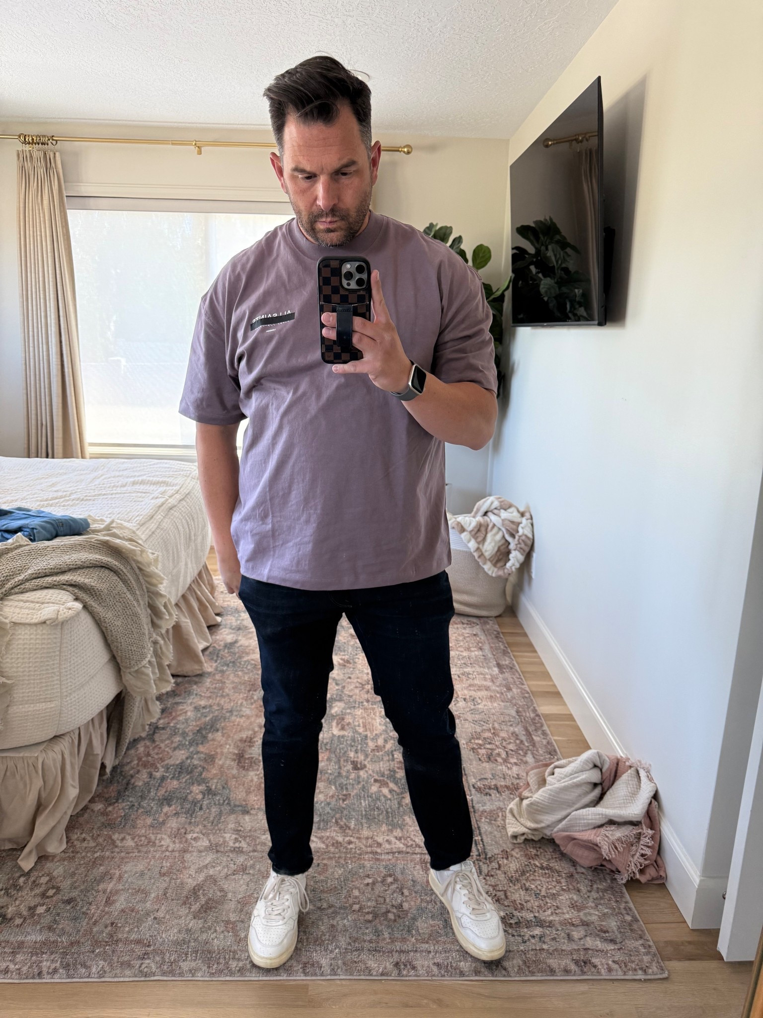 Happy friday! T shirt and jeans with white shoes….again  
