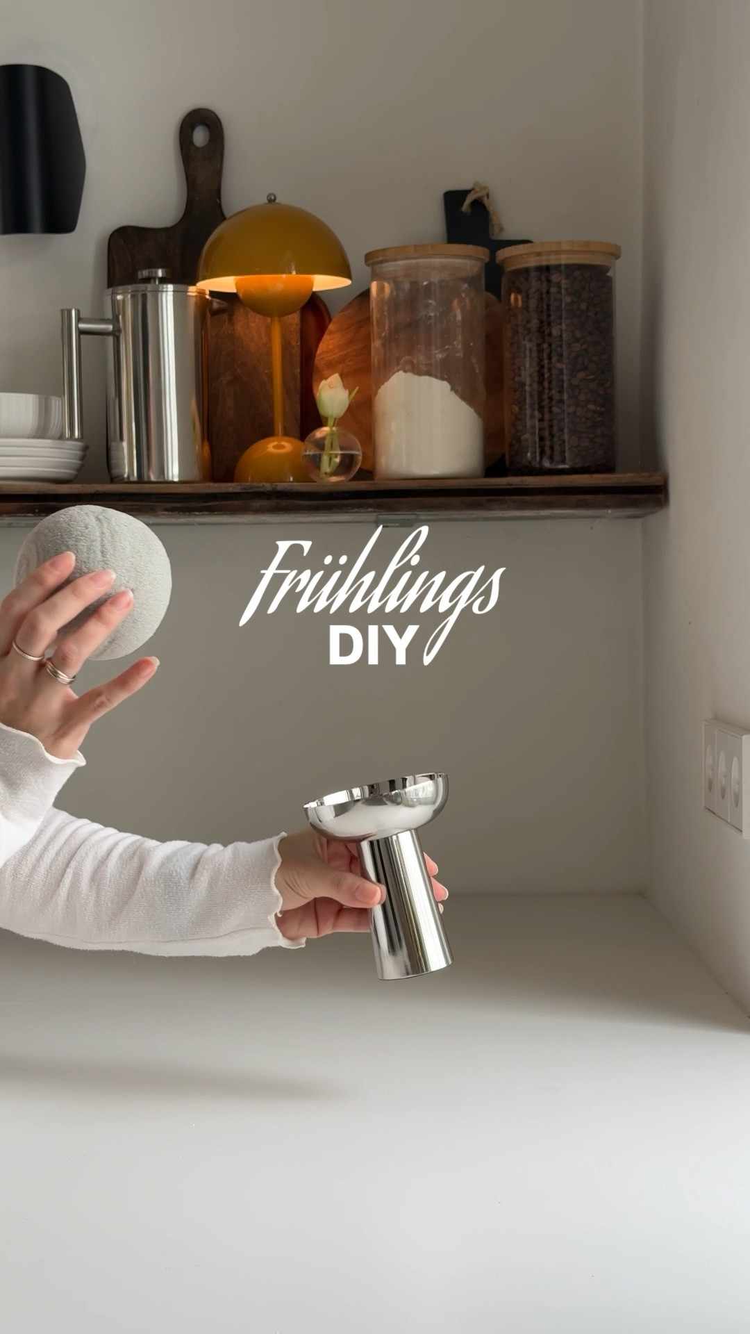 Ein kleines Frühlings-DIY 🌷 Um euch das Warten ein bisschen zu versüßen.

#diy #hmhome #frühlingsdeko #blumen #flowerdecor

#LTKhome #LTKdeutschland #LTKeurope