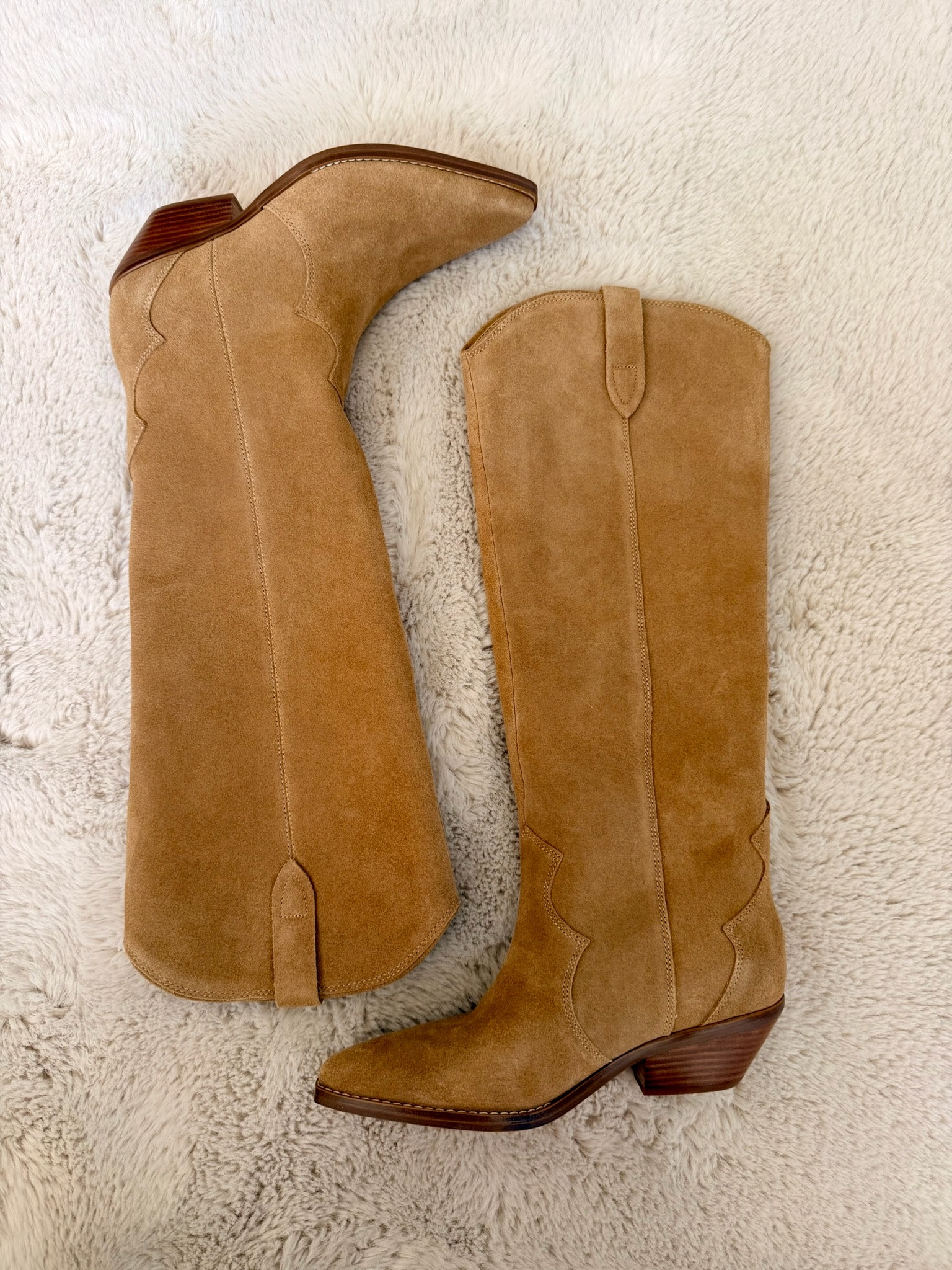 Fall boots 👢love the western

#LTKootd #LTKOver40 #LTKSaleAlert