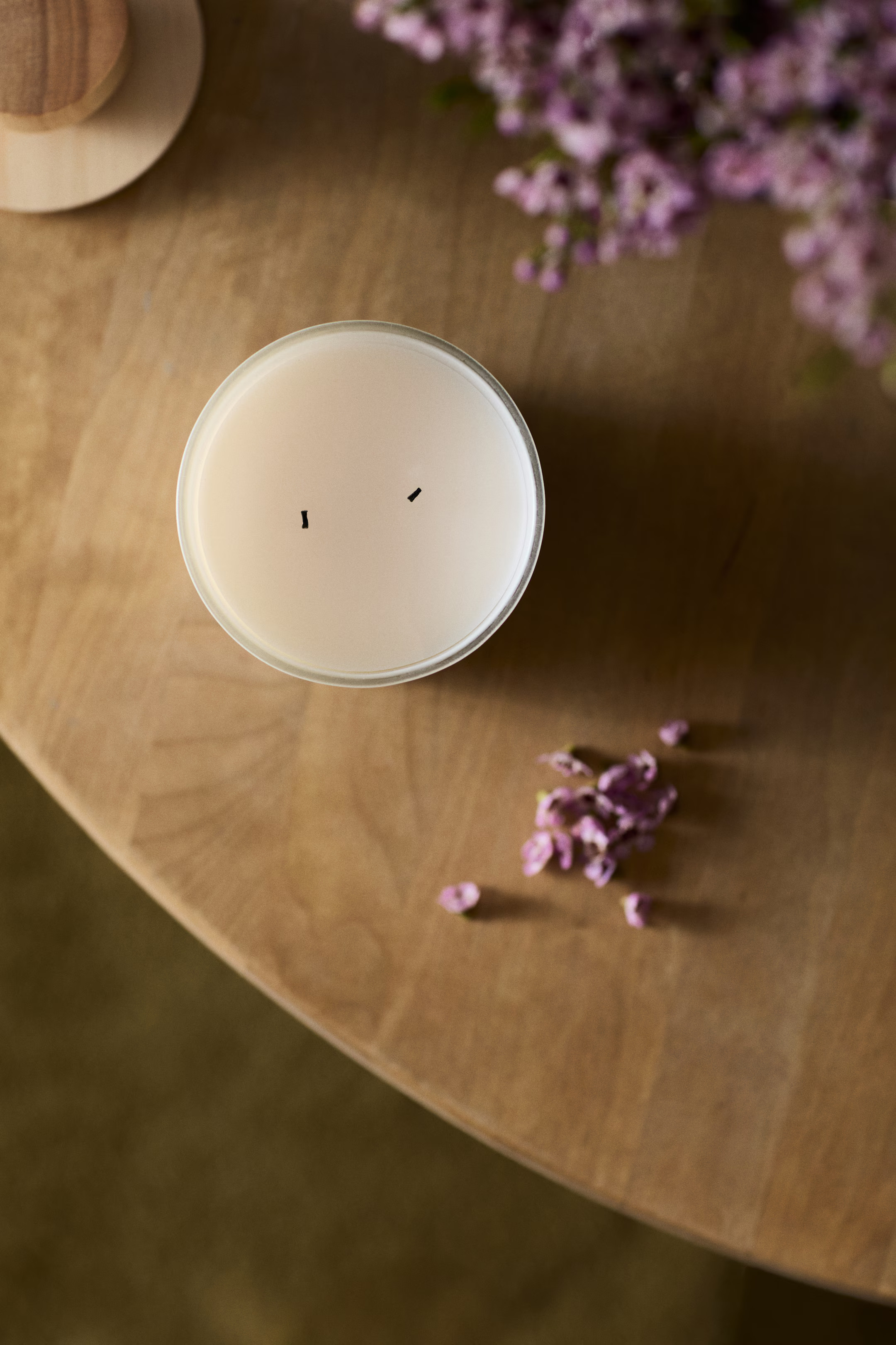 Two-wick scented candle | H&M (UK, MY, IN, SG, PH, TW, HK)