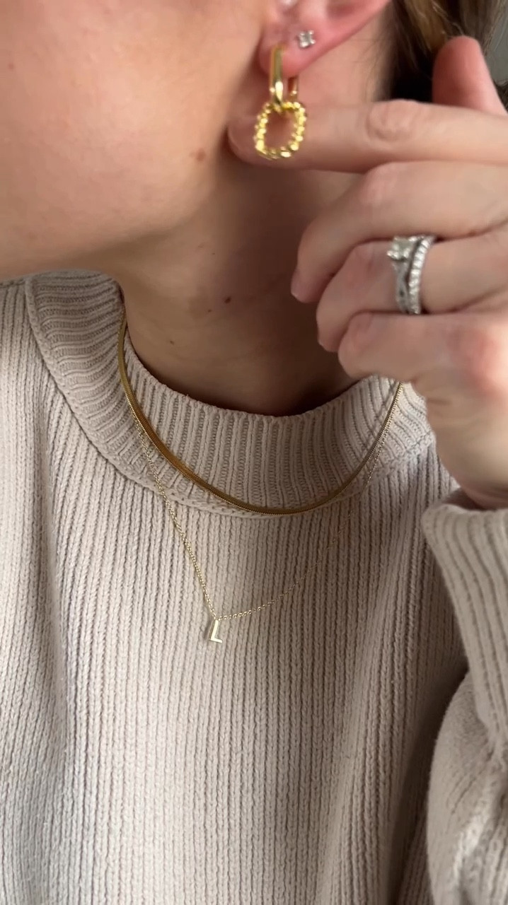 This jewelry checks all the boxes!! #ad 💛 AND their pieces are up to 35% off for Black Friday!! 

Comment SHOP below to to receive a DM with the link to shop this post on my LTK. ✨ This is the perfect time to treat yourself or someone else! 

On top of having trendy, beautiful pieces, here are my favorite things about @analuisa jewelry: 
✔️ Great quality, 2 year warranty
✔️ Coated in14k gold
✔️ Water resistant
✔️ Tarnishing resistant & hypoallergenic
✔️ Affordable 
✔️ Carbon neutral brand

#analuisa #analuisaambassador #liketkit #giftsforher #howtostyle #ootd 


#LTKSaleAlert #LTKGiftGuide #LTKHoliday