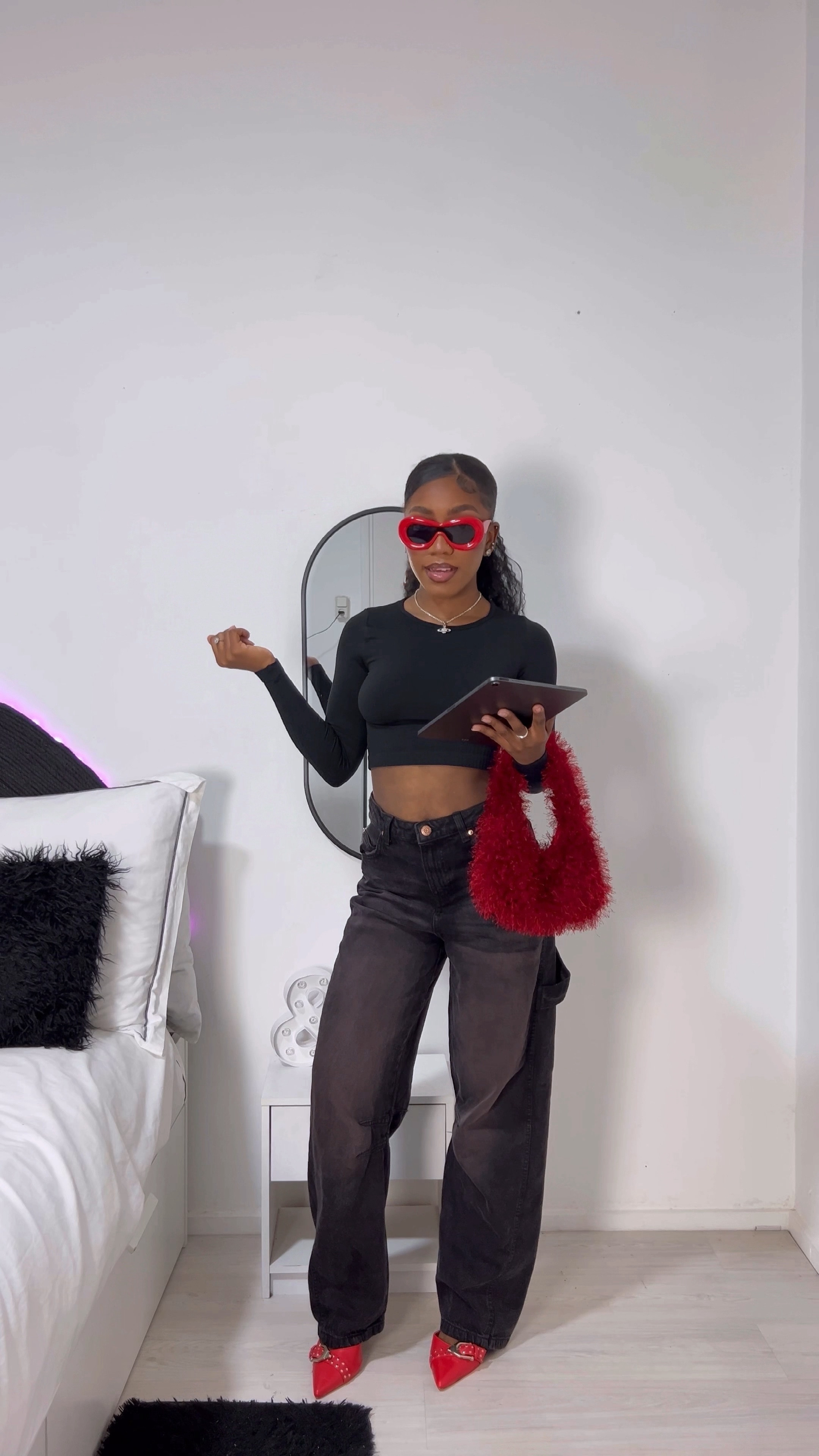 1 gym set, 4 outfits💡

stronger set. two piece set. gym wear. gym set. nike dunk low. nike dunk panda. white crossbody bag. clear sunglasses. green bag. green sunglasses. mini skirt. black skirt. chunky loafers. black loafers. h&m loafers. oversized pants. new balance sneakers. red bag. apple ipad. ipad air. red glasses. red heels

#LTKeurope #LTKVideo #LTKstyletip