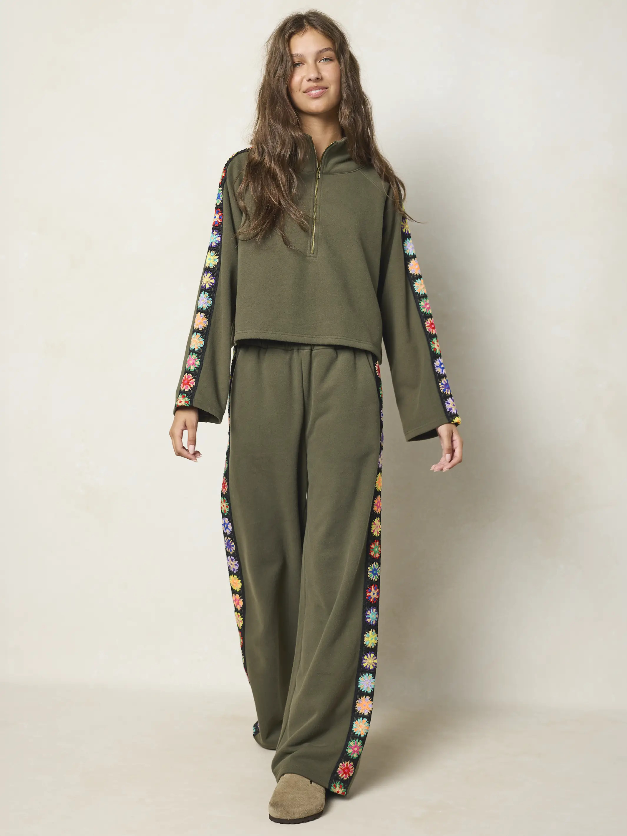 Lyvie Trim Sweatpants - Olive | Natural Life