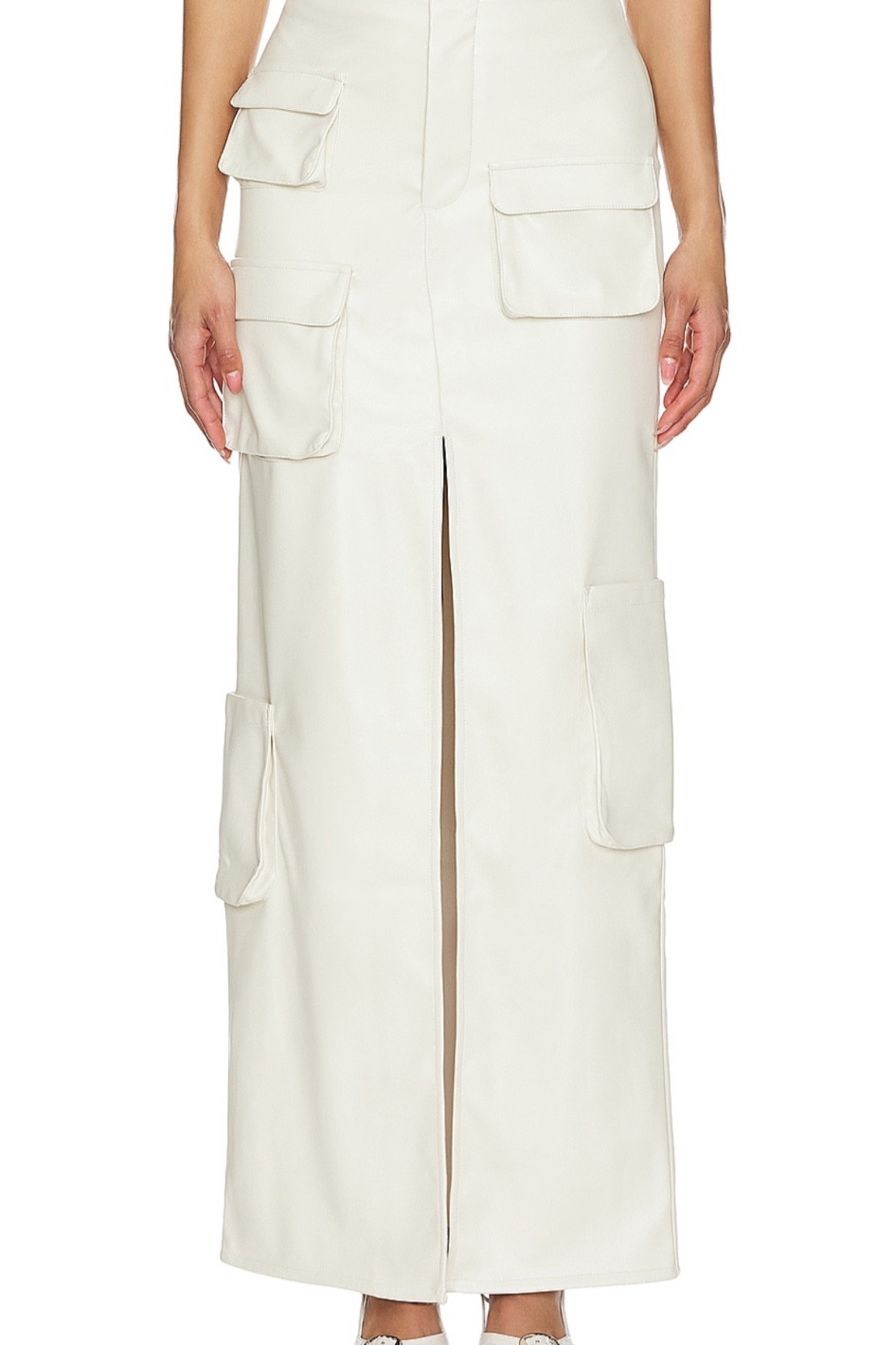 Wore this skirt the other night it’s so easy to pair!! Ultra sale RN

#LTKFindsUnder100 #LTKSeasonal