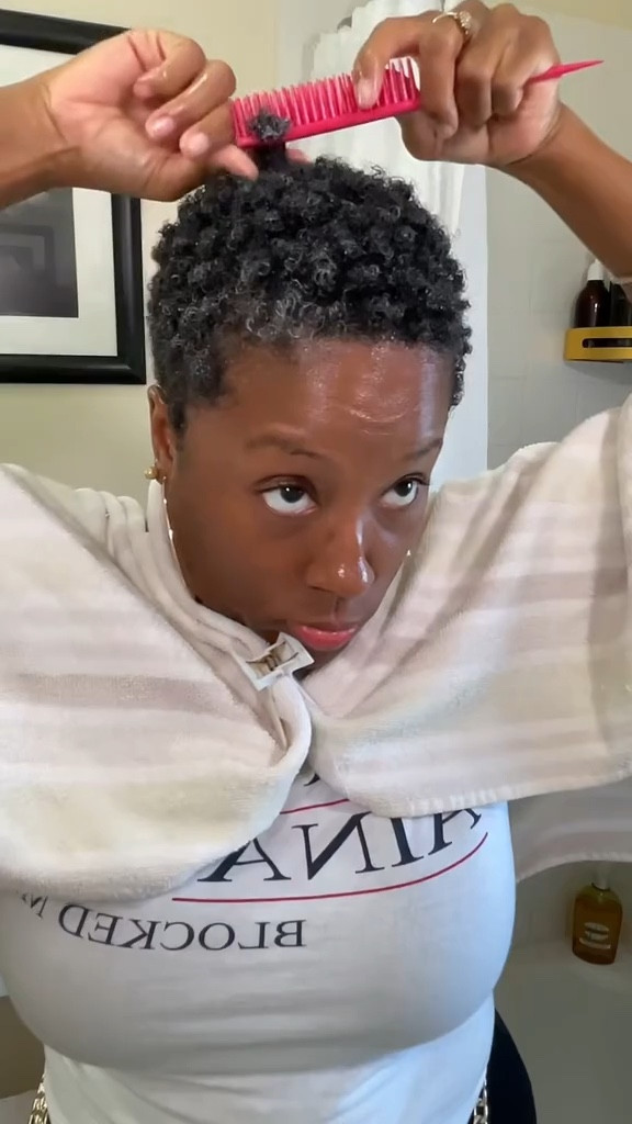 Heatless Curls 💋

#LTKBeauty #LTKOver40