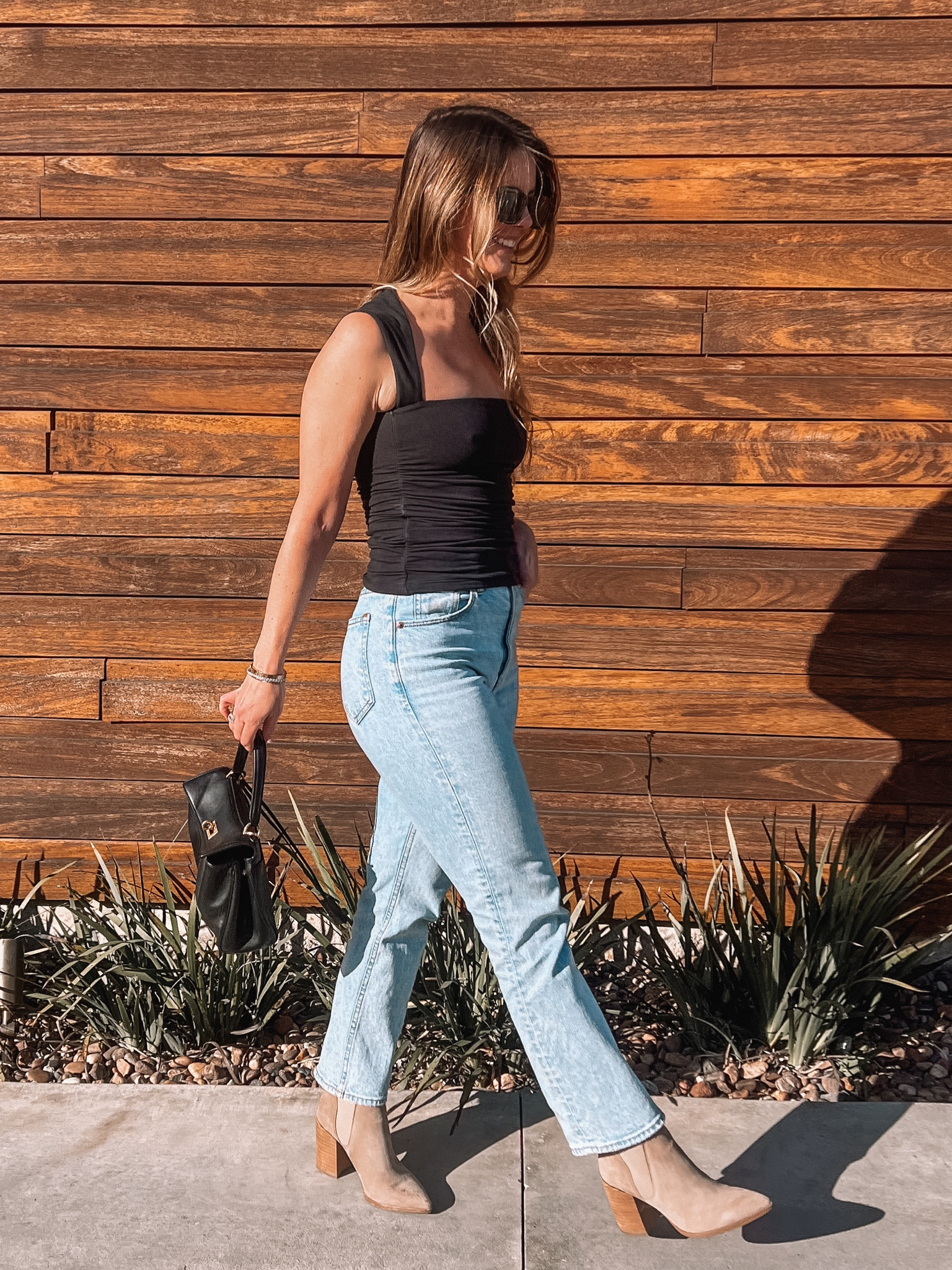 Xs top 

#LTKStyleTip #LTKFindsUnder100 #LTKSaleAlert