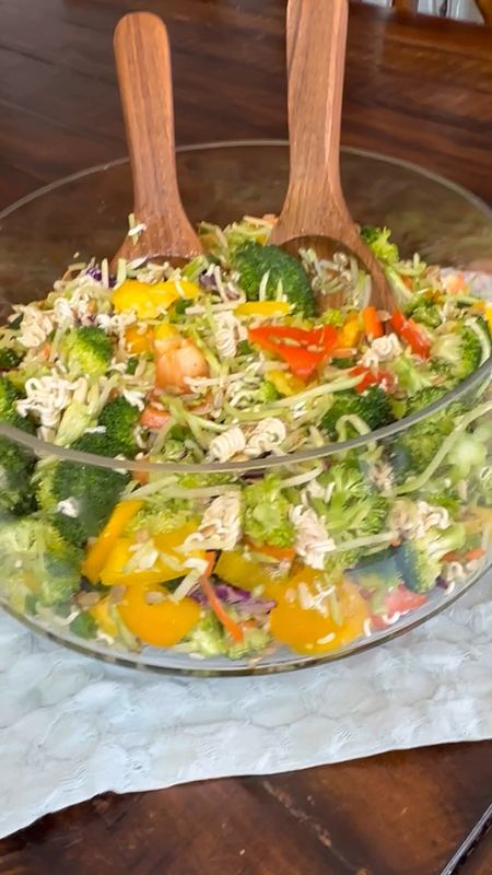 Such a great salad bowl for entertaining! It’s gorgeous 

#LTKover40 #LTKhome #LTKparties