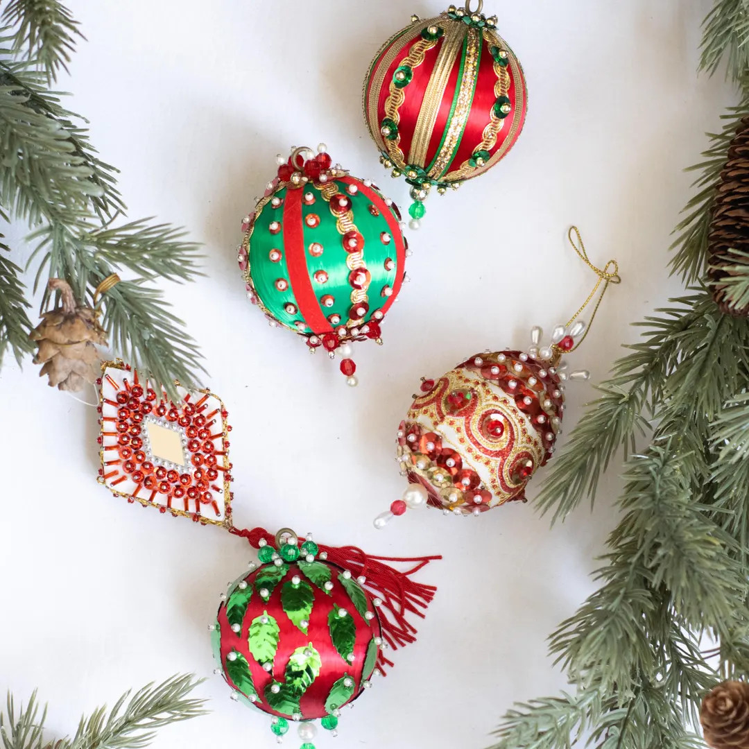 vintage pushpin ornaments red and green with gold accents retro Christmas holiday decor | Etsy (US)