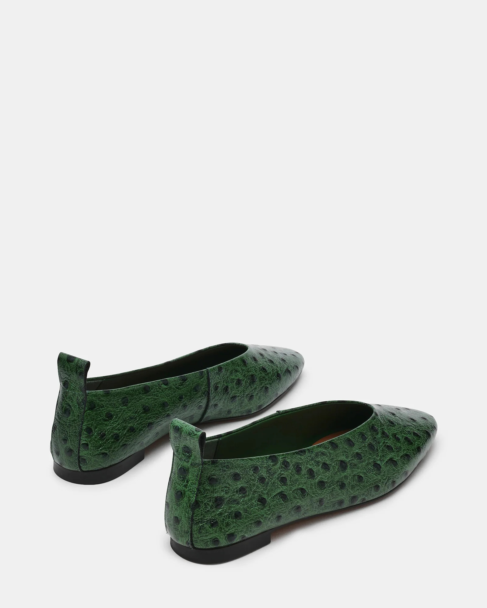 SWANKY Ostrich Green Leather Almond-Toe Ballet Women's Flat | Steve Madden (US)