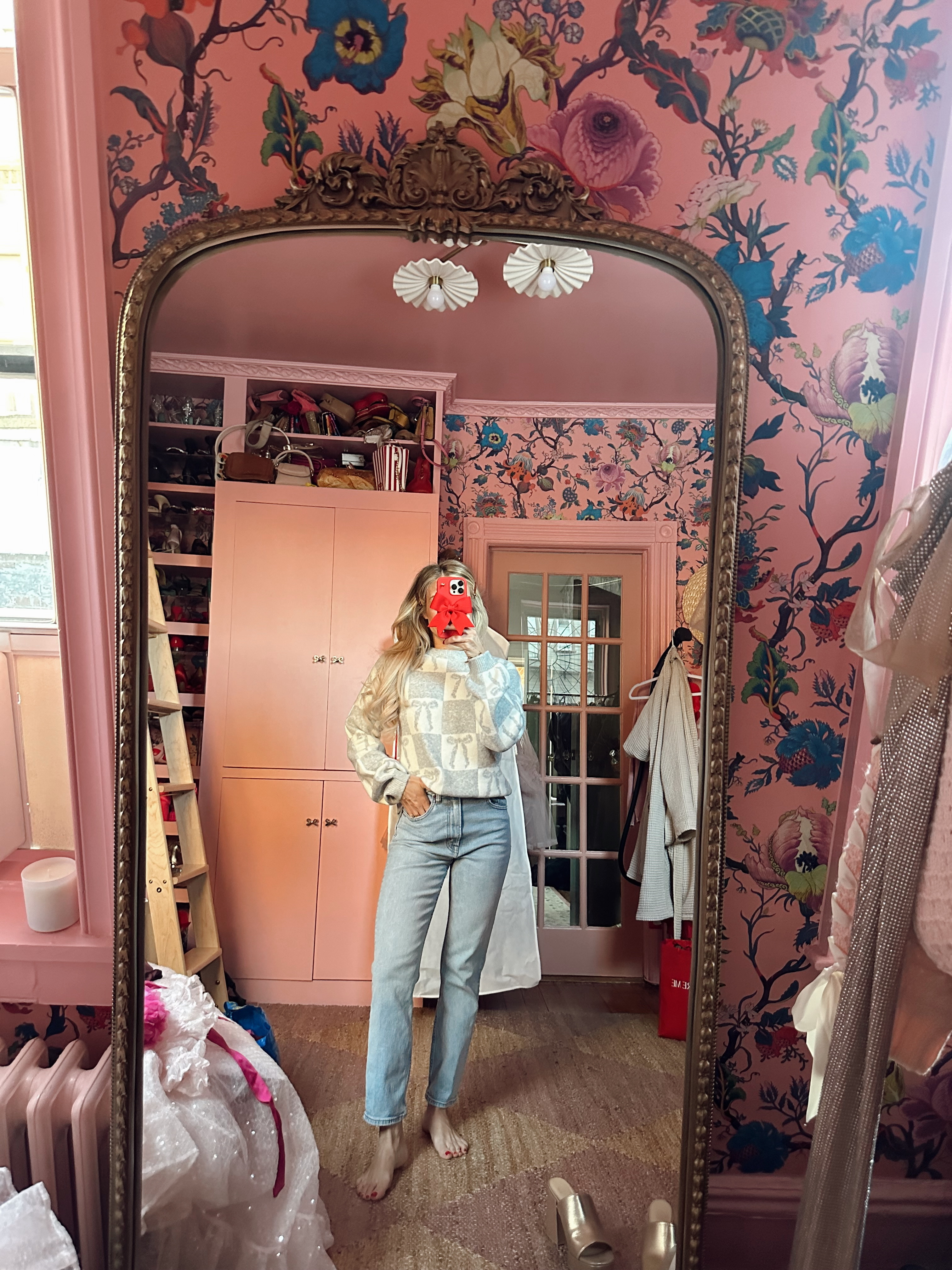 Black Friday deals! 25% off my favorite jeans (wearing size 25) and soft + cozy bow sweater only $15! 

#LTKCyberWeek #LTKHoliday #LTKSaleAlert