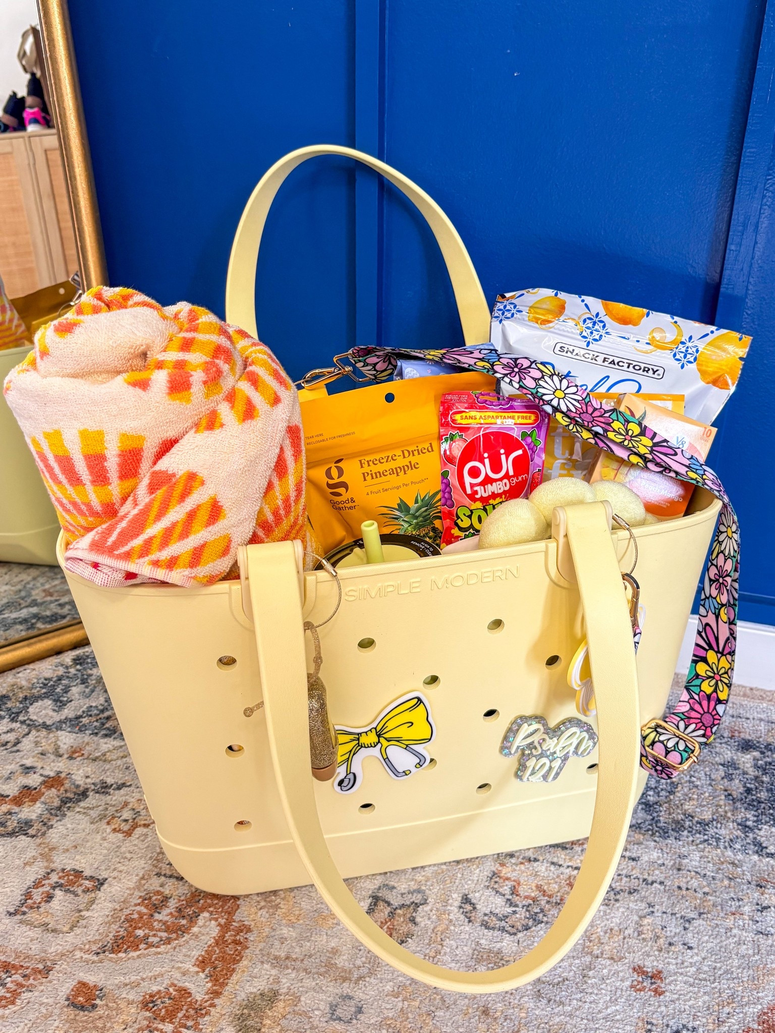 Birthday Beach Bag gift for mom!perfect for birthdays or mother day!💛☀️🫶

#LTKmomlife #LTKselfcare #LTKSeasonal