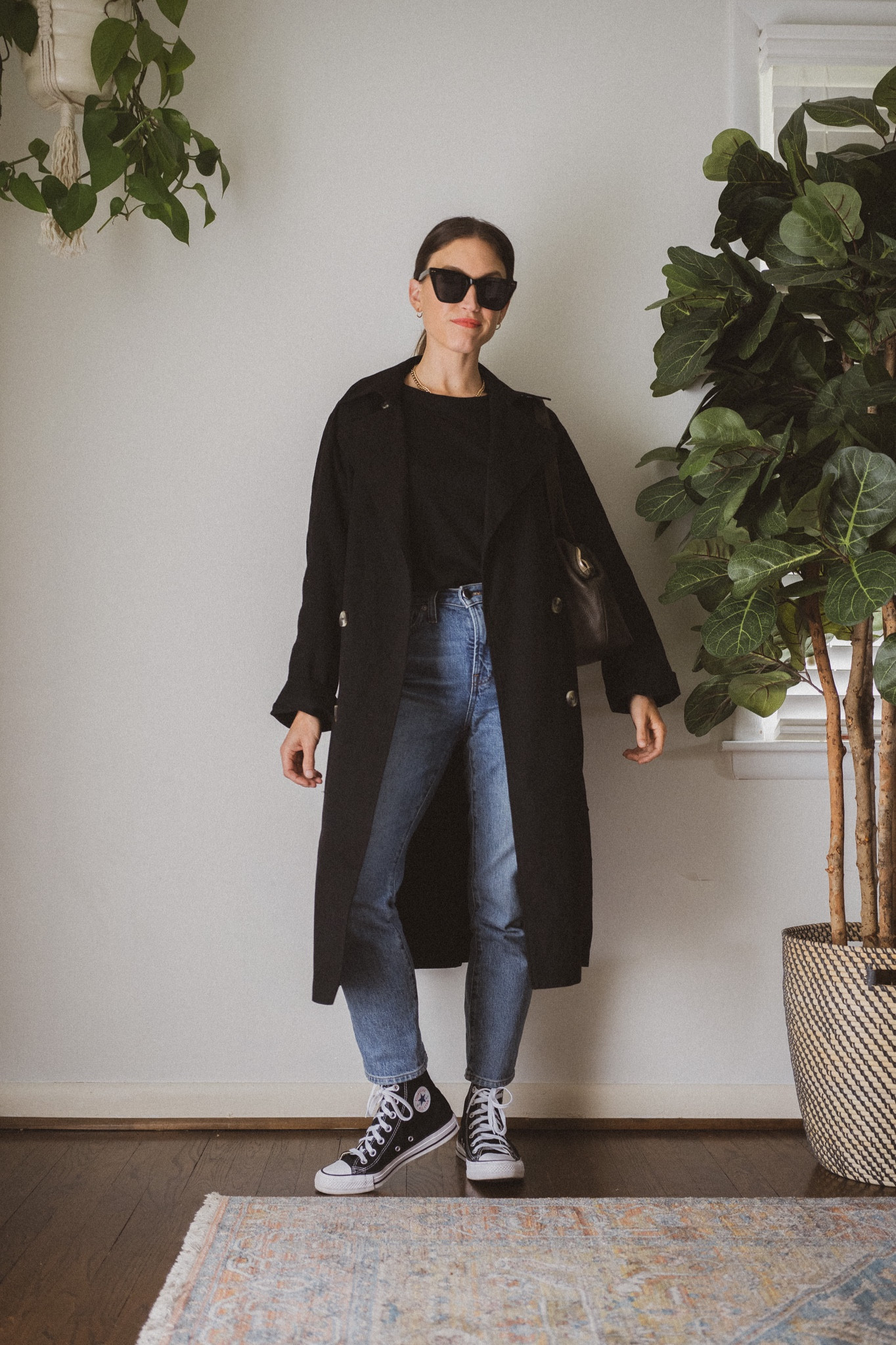 Daily Look 5.11

Sézane Conrad Tee fits TTS. H&M trench coat, limited sizing, similar linked. Madewell denim, wash is old, similar linked in same style, I size down. High top Converse, go down a half size. Nordstrom BP sunglasses. Parker Necklace from Sela Designs, code ASHLEYROHR10. Clea hoops from Sheena Marshall Jewelry, code ASHROHR10. Parker Clay bag  

#LTKSeasonal #LTKfit