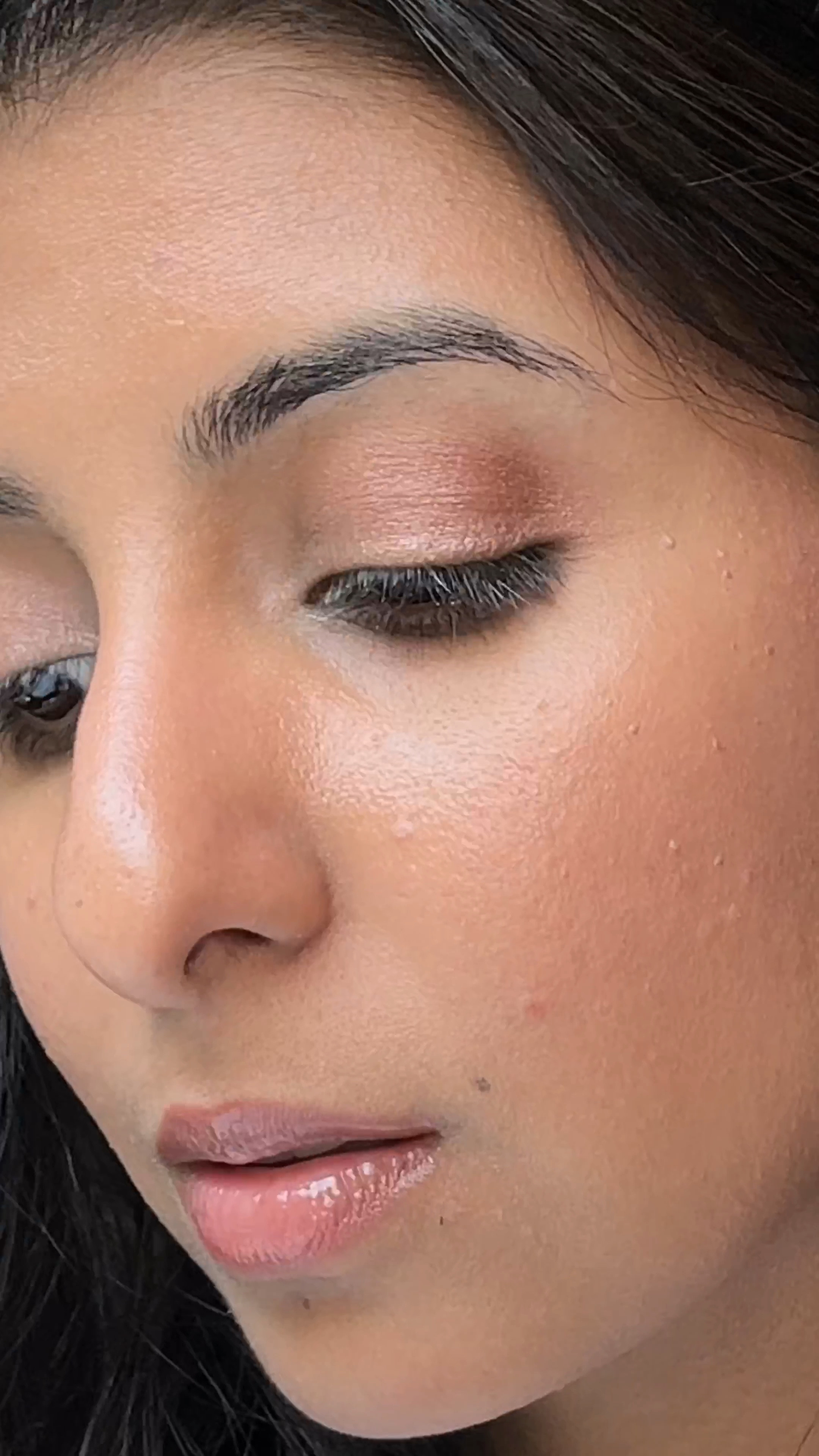 Have you ever seen anything like this before? Quick drying and sparkly, these eyeshadow gels from Kosas dry in 10 seconds and are the perfect way to get a quick Smokey eye look! An essential for wedding guests and party season! 

#kosas #eyeshadow #liquideyeshadow #smokeyeye #makeup 

#LTKunder50 #LTKbeauty #LTKeurope