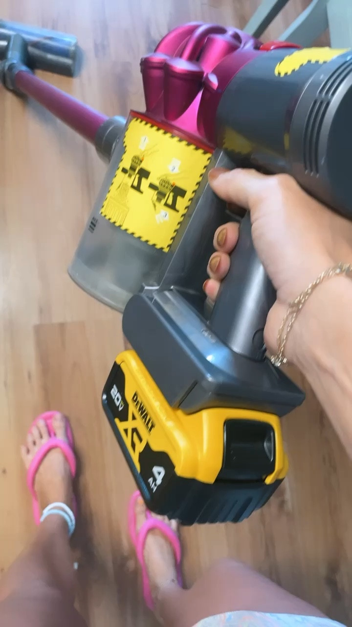 Dyson vacuum battery converter 