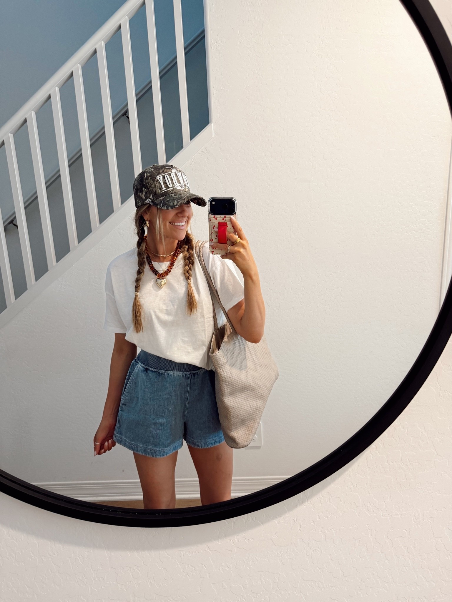 @Aerie  shorts & tee on sale! Wearing smalls!