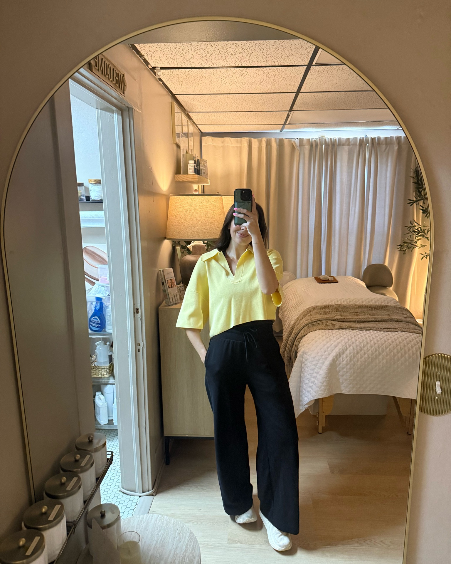 Top & pants: small

#LTKootd