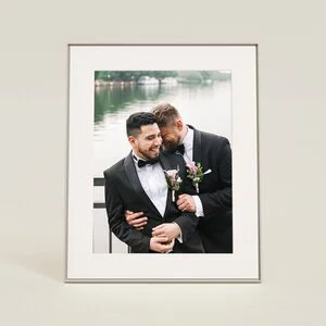 Walden 15" | Aura's largest, wall-worthy HD digital picture frame | Aura Frames