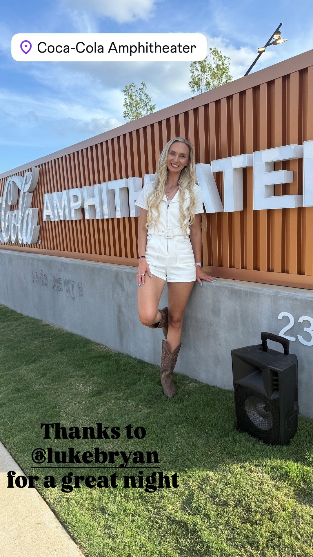 tecova Boots, denim, and a whole lotta country! 🎶💃
Luke Bryan had the stage, but this outfit had the spotlight. 🤠💙 #AmazonFinds #TecovasOnPoint
#amazoninfluencer #stadiumbag #clearbag #kendrascott #ultrahuman #garmin
⸻
#LukeBryanConcert #CountryConcertLook #DenimRomper #AmazonFashion #TecovasBoots #KendraScottStyle #ClearBagReady #ConcertOOTD #SouthernStyle #CountryVibes #RodeoReady #NashvilleStyle

#LTKFindsUnder50 #LTKStyleTip #LTKShoeCrush