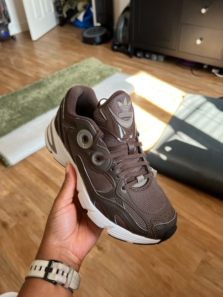 Picked up these chocolate chunky trainers in the sale 🤩 am heading off to a cosy cabin for a few nights and I think these will be my comfy kicks of choice. Run don’t walk to see if your size is available. 

#LTKeurope #LTKsalealert #LTKshoecrush