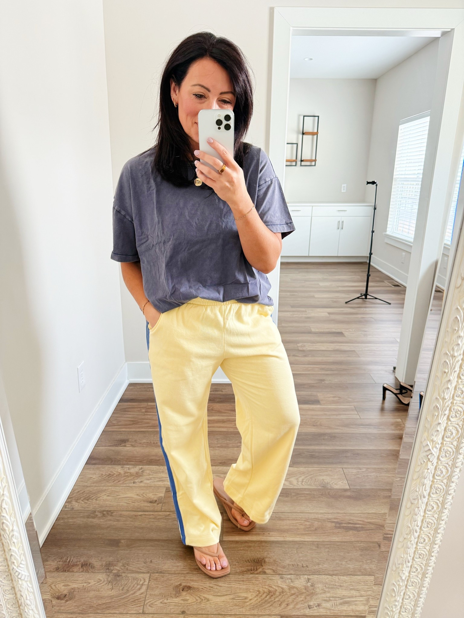 OLD NAVY HAUL
• large tee for an oversized fit 
• medium pants 
• sandals true to size 

#LTKMidsize #LTKSaleAlert #LTKPetite