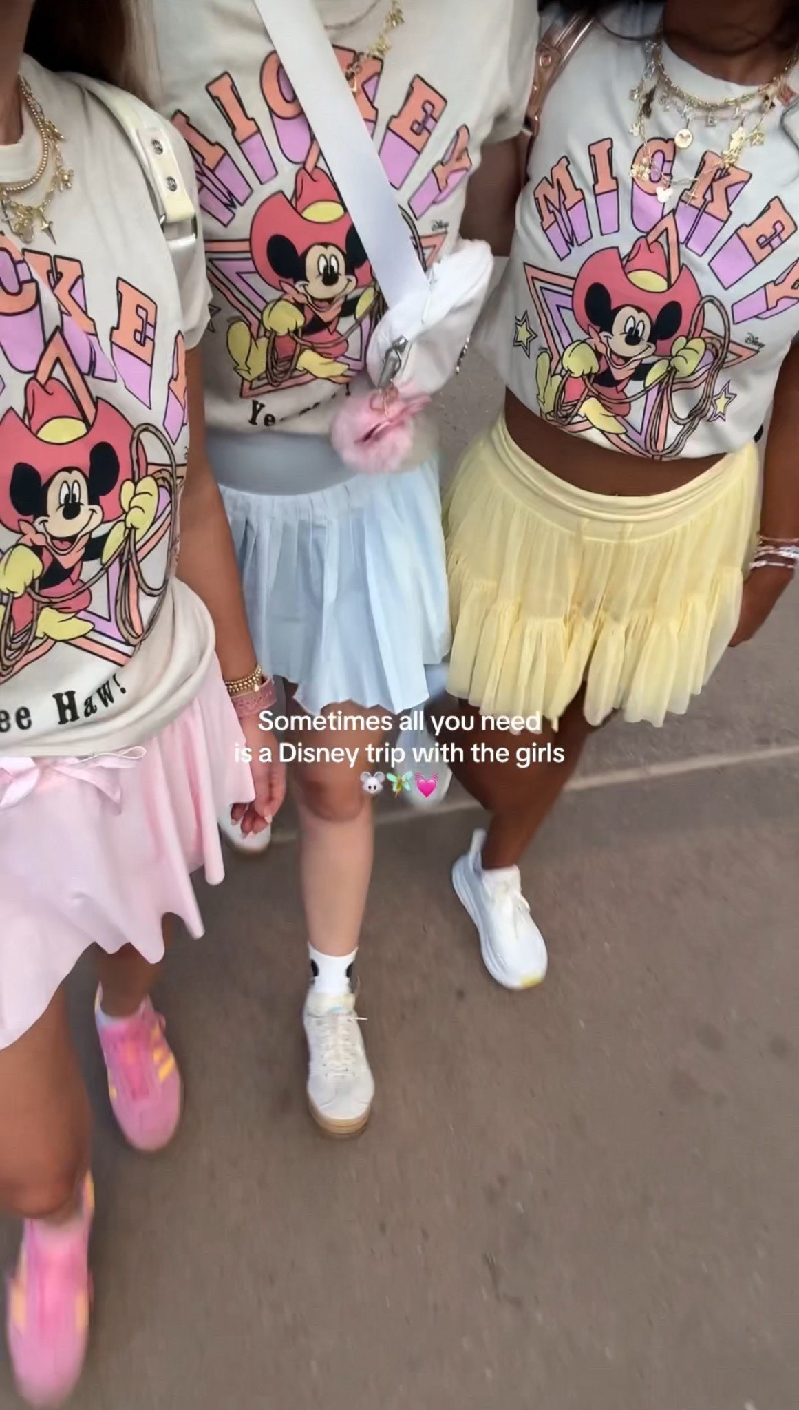 The cutest cowboy Mickey tees! In size small 💓 #disneyoutfit #disneystyle