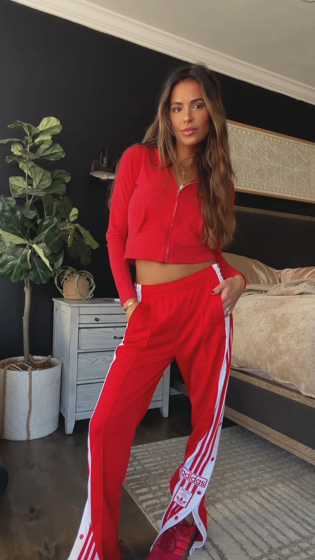 Valentines look for casual cool girls 

#LTKActive #LTKValentine #LTKootd