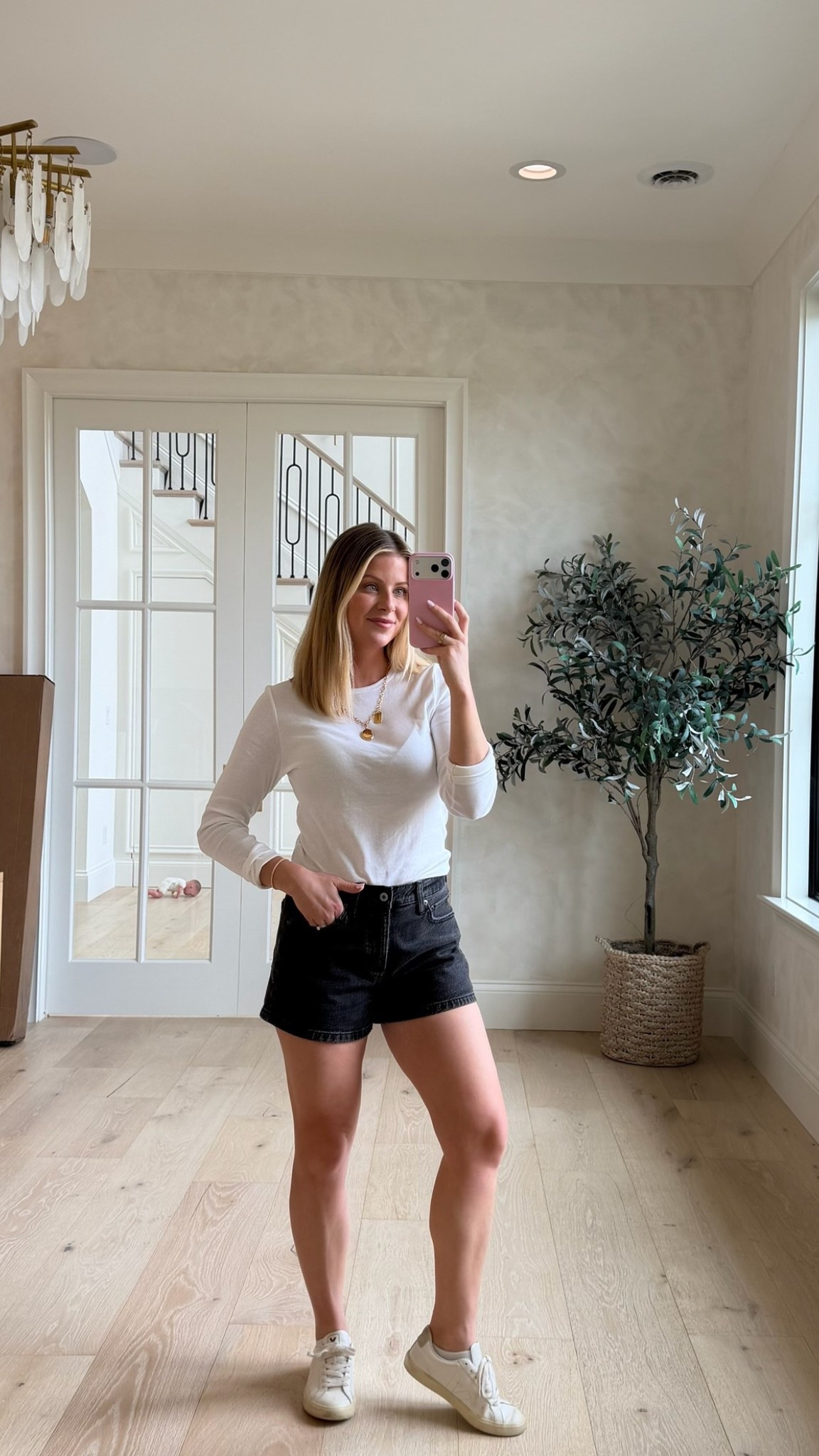 Simple chic spring outfit inspo 💐

#LTKootd #LTKgrwm #LTKSeasonal