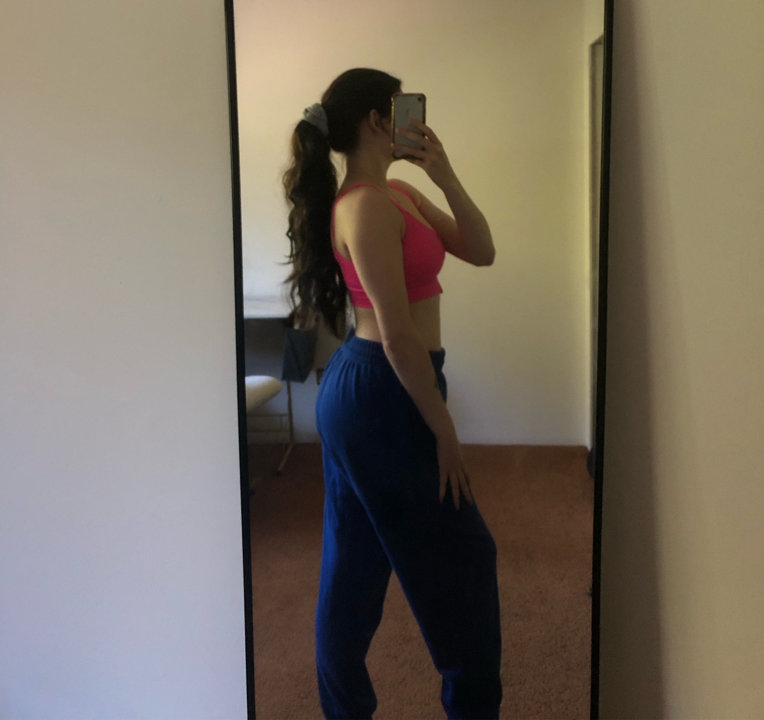 sports bra 🤝 oversized joggers
If I want my joggers oversized I purchase a large - I like to wear shorts underneath for gym fits! My reg size is s-m depending on the fit 🥰 fave joggers are from Garage! I linked some similar ones below but these are the 90s jogger in large 💖

*medium sports bra 

#LTKsale #LTKfitness #LTKcanada