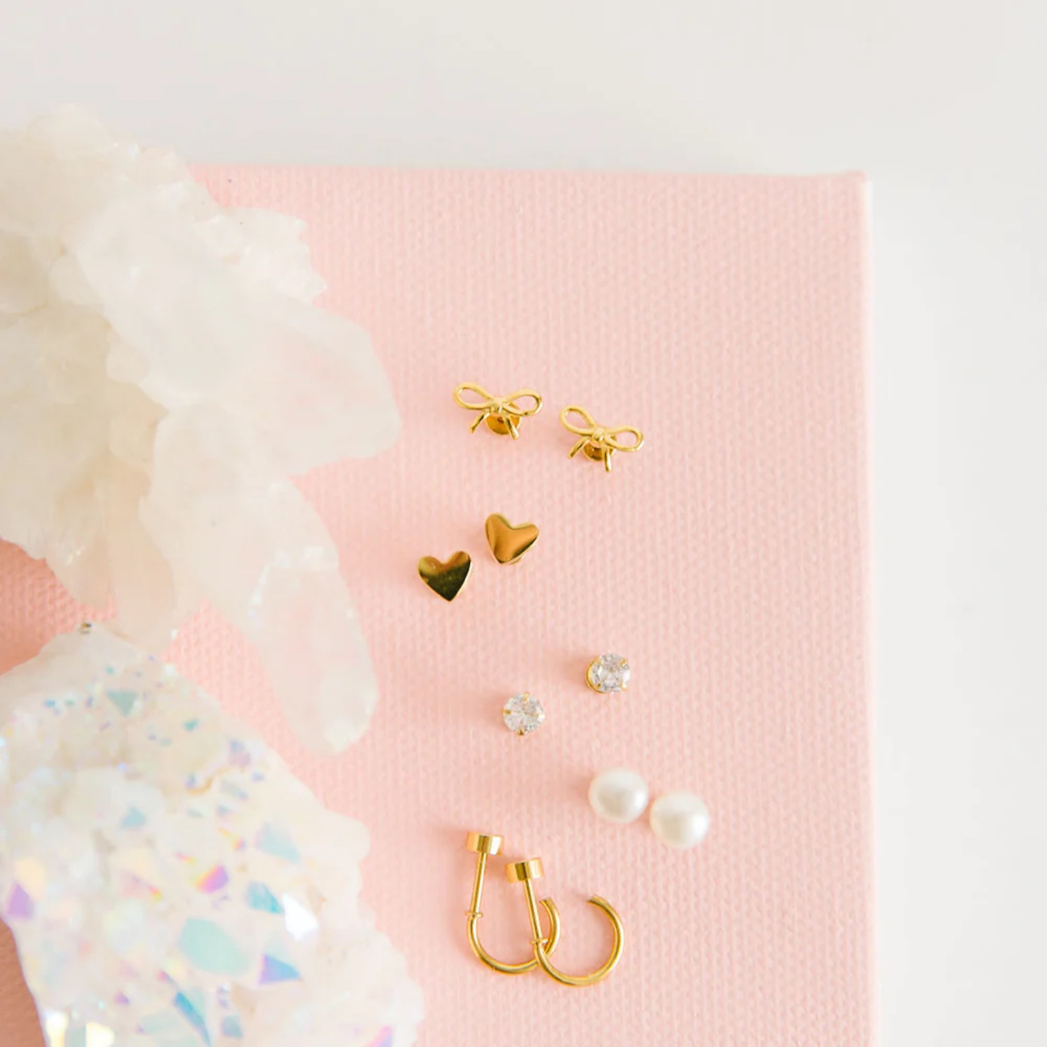 Holiday outfits aren’t complete without accessories!