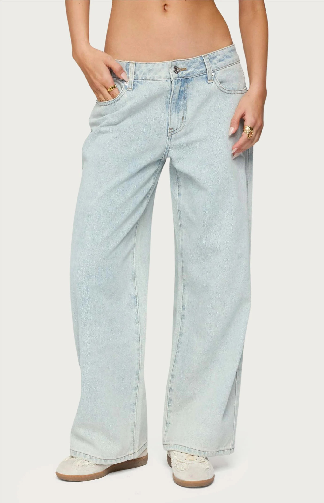 Edikted Women's Petite Bow Pocket Relaxed Jeans in Light Blue - Size XS | PacSun