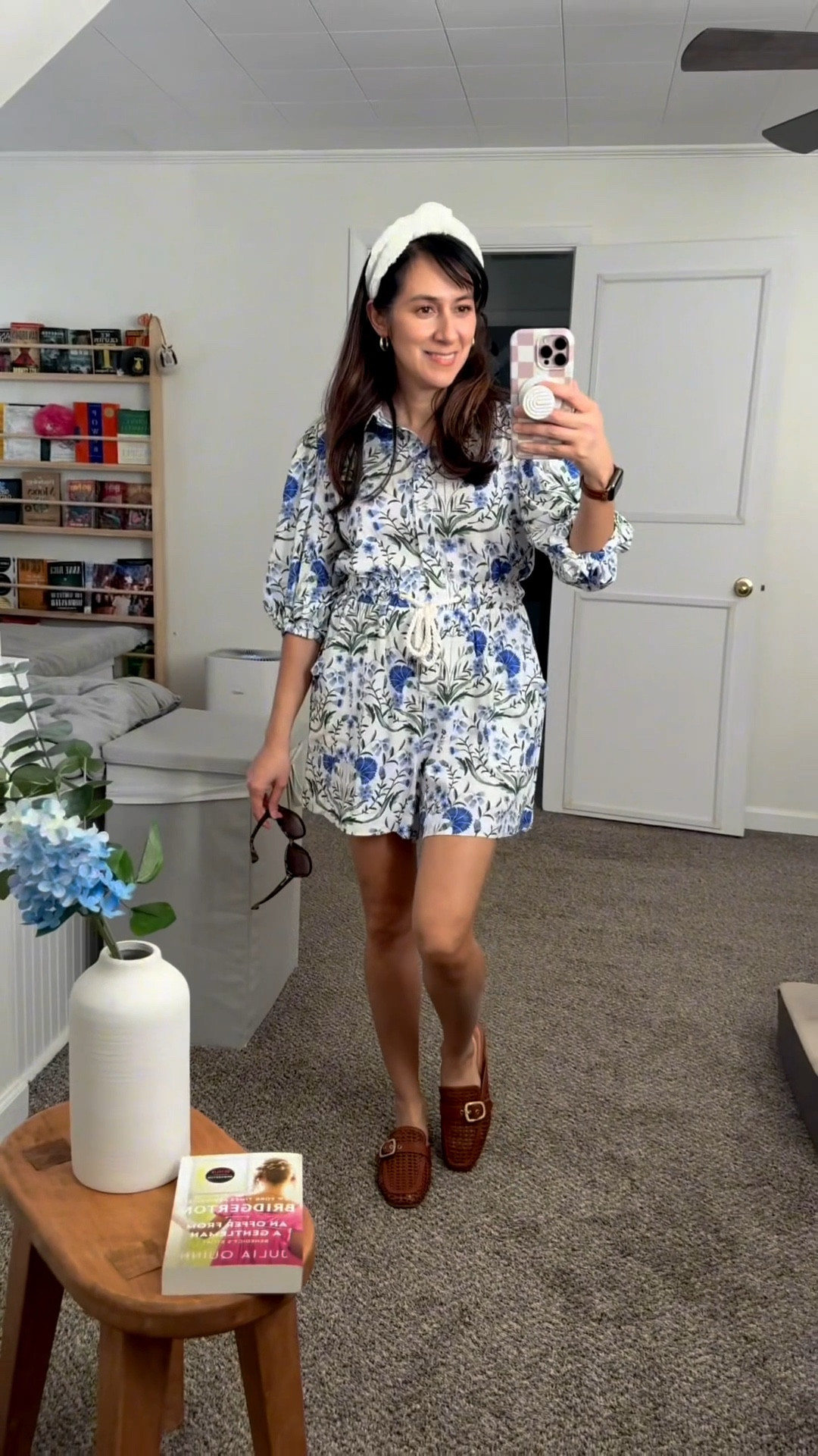 This travel outfit is easy, comfortable, and still feels cute.
I love the pattern on this jumper💙 ￼

Linked in my LTK.
Save for your next travel day



#LTKOver40 #LTKSeasonal #LTKTravel