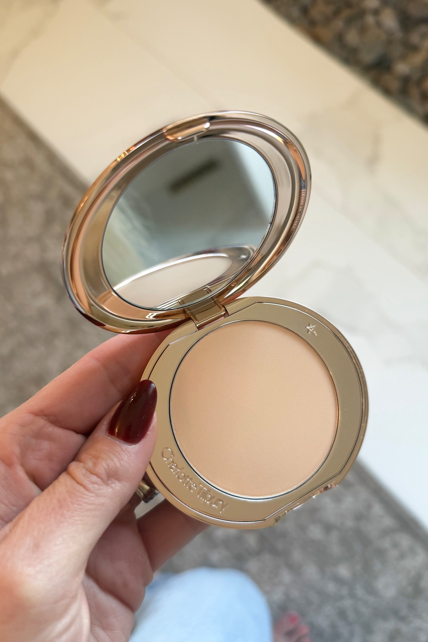 A beauty essential - gives you the perfect airbrush finish!

#LTKmomlife #LTKSeasonal #LTKBeauty