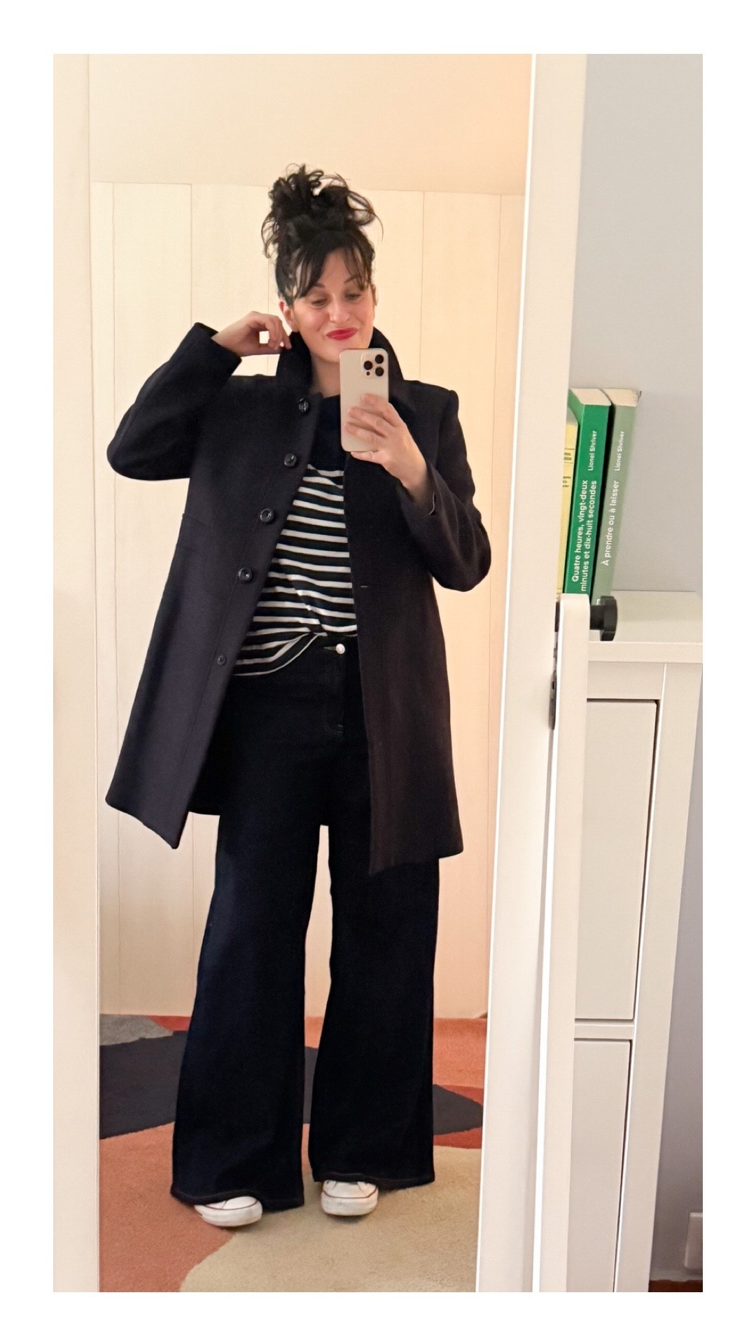 • Manteau #tarajarmon 
• Marinière #monoprix (similaire en lien)
• Jean brut #hm 
• #converse en cuir blanc 
• Rouge à lèvres #esteelauder

#LTKeurope #LTKfrance #LTKwinter