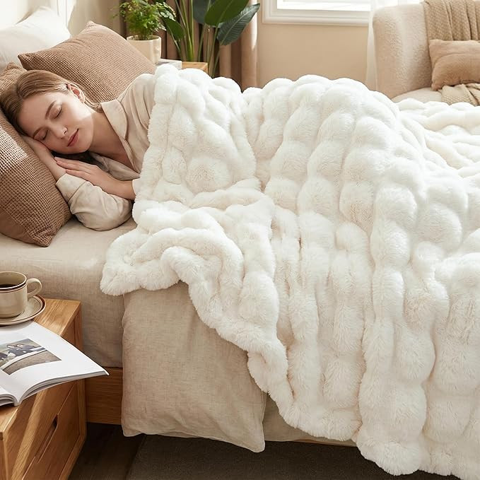 DREAMNINE Soft Faux Bubble Rabbit Fur Throw Blanket for Couch, Thick Cozy Decorative Warm Fuzzy F... | Amazon (US)