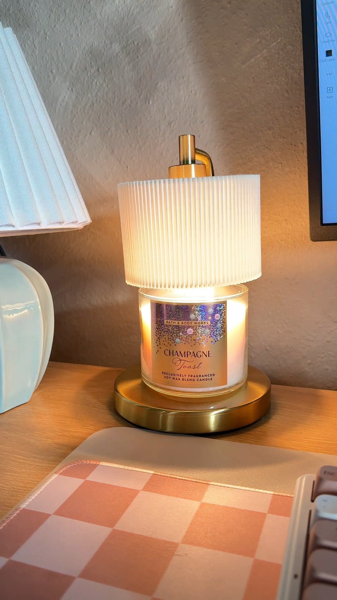 My candle warmer on my desk! 

#cabdlewarmer #wfh #wfhmusyhaves #deskdecor 

#LTKHome #LTKmomlife