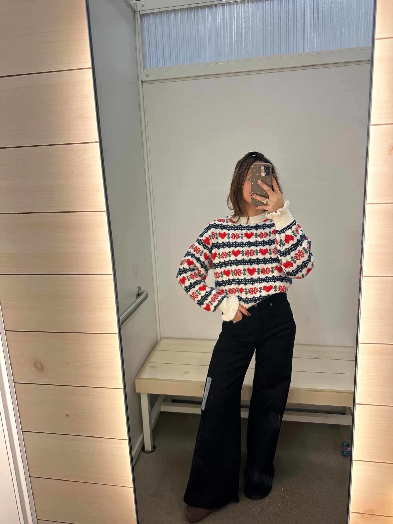 Christmas sweater!! Wide leg jeans are my favorite 



#LTKPetite #LTKootd #LTKFindsUnder50