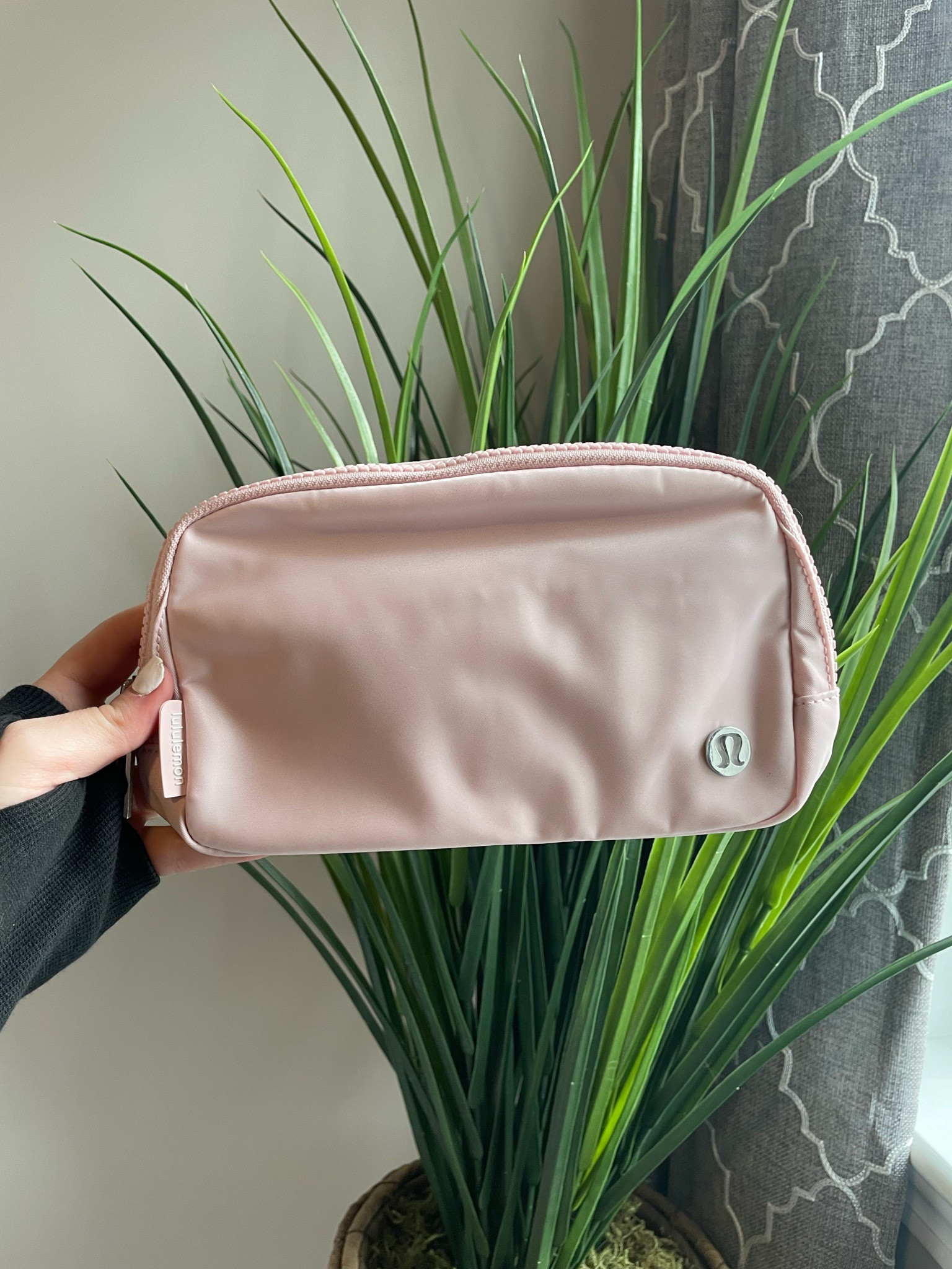 The cutest shade of pink 💗🌷🎀

#LTKfindsunder50 #LTKstyletip #LTKitbag