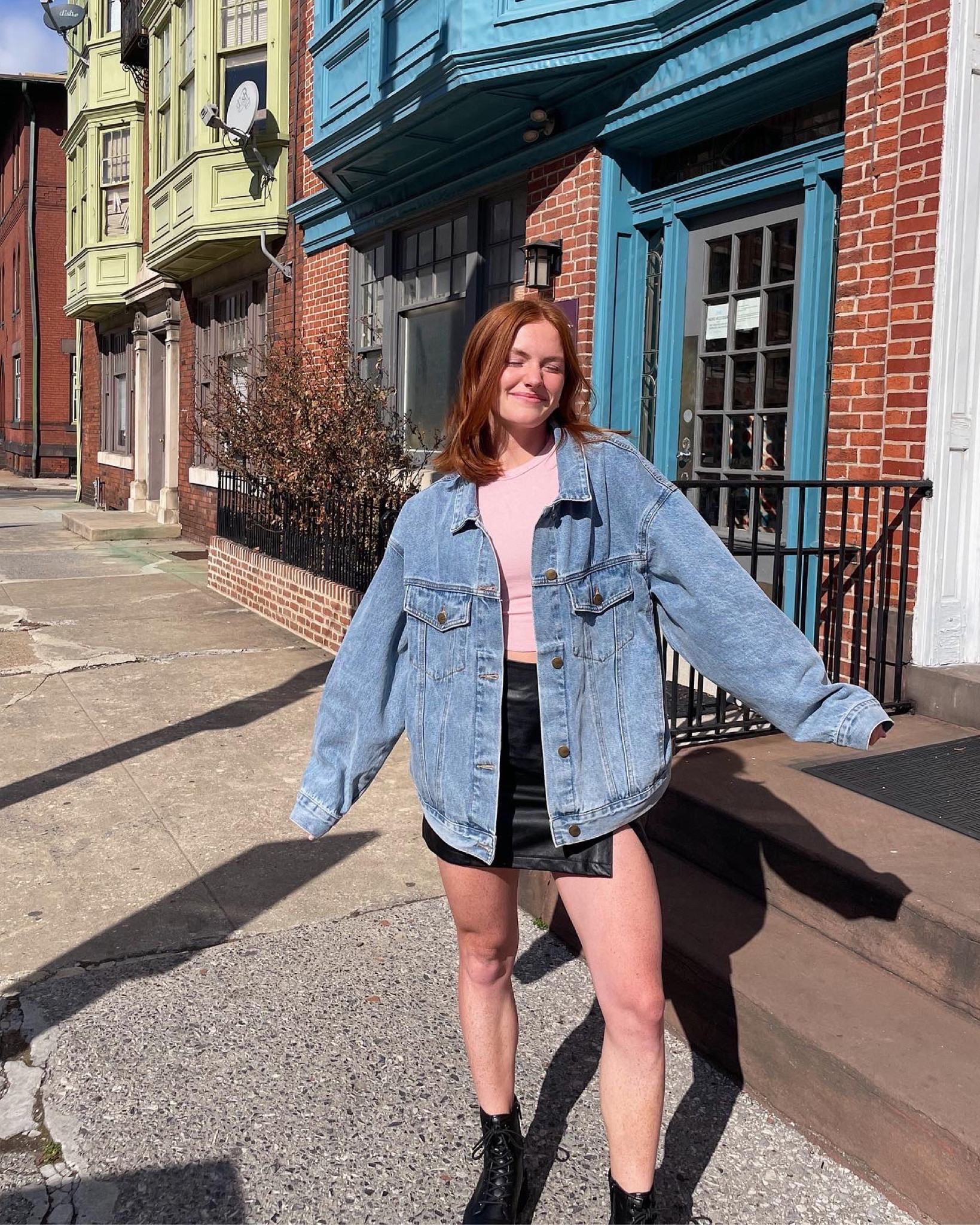 the BEST oversized jean jacket. skirt & top can be styled in so many different ways too 💓

#LTKunder100 #LTKSeasonal #LTKfit