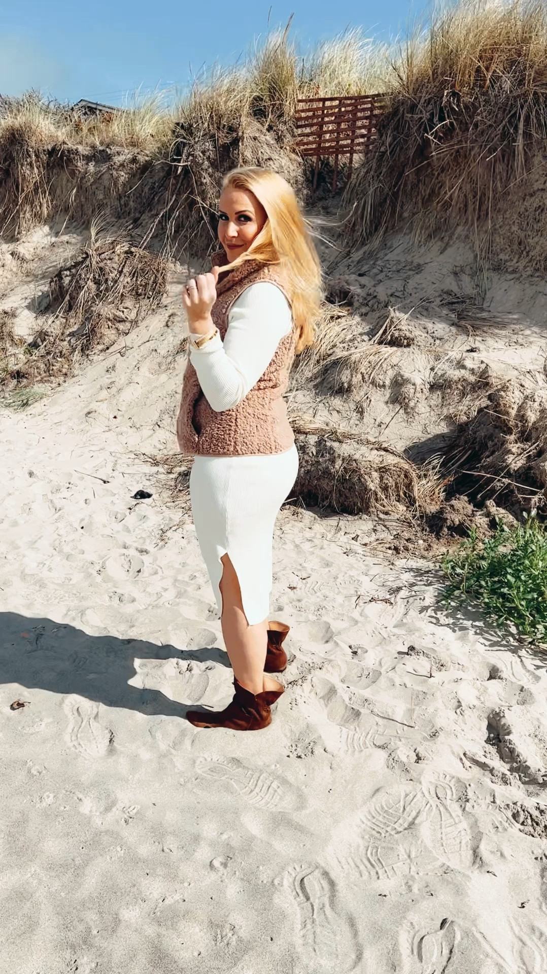 Fall outfit under $100

Wearing a medium in everything.

#casualholidaydress
#casualholidaydresses
#casualholidayoutfit
#casualholidayoutfits
#casualthanksgivingdress
#casualthanksgivingdresses
#casualthanksgivingoutfit
#casualthanksgivingoutfits
#tanoutfits
#coatoutfits
#tanholidayoutfit
#tanholidayoutfits
#tanholidaydress
#tanholidaydresses
#fallcasualoutfit
#falldatenight
#falldatenightoutfit
#casualdatenightoutfit
#casualdatenight
#neutralholidaydress
#neutralholidaydresses
#neutralholidayoutfit
#neutralholidayoutfits



Amazon find, Amazon outfit, Amazon fall outfit, Amazon dress, Amazon dress outfit, Amazon sweater dress outfit, Amazon Fashion, Fall fashion, Amazon fashion find, Amazon outfit ideas, Amazon style

Fall fashion
Fall style
Fall outfit ideas
Fall accessories 
Amazon finds
Amazon fashion
Amazon style
Fall sweaters
Family photos
Fall style
Casual wear
Vacation Casual 
Bracelet 
Booties
Sweater dresses
Outfit inspo
Affordable fashion





#LTKSeasonal #LTKShoeCrush #LTKStyleTip #LTKItBag #LTKFindsUnder100 #LTKOver40 #LTKMidsize #LTKTravel #LTKWorkwear #LTKU #LTKSaleAlert #LTKFindsUnder50 #LTKVideo 