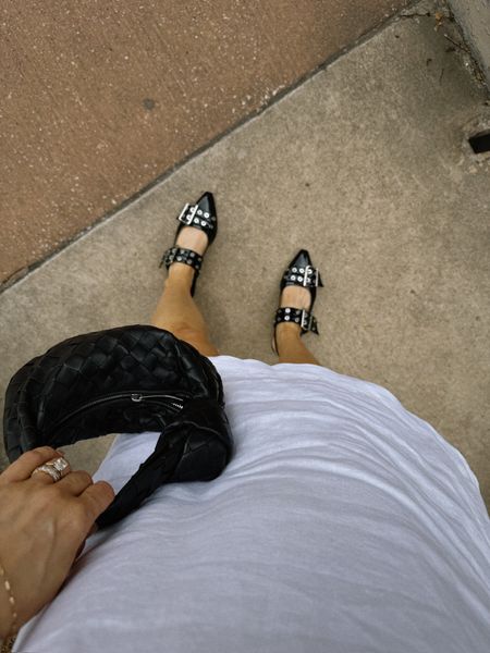 SHOE CRUSH! Love the embellished flat trend for spring and pregnancy!

#LTKxMadewell