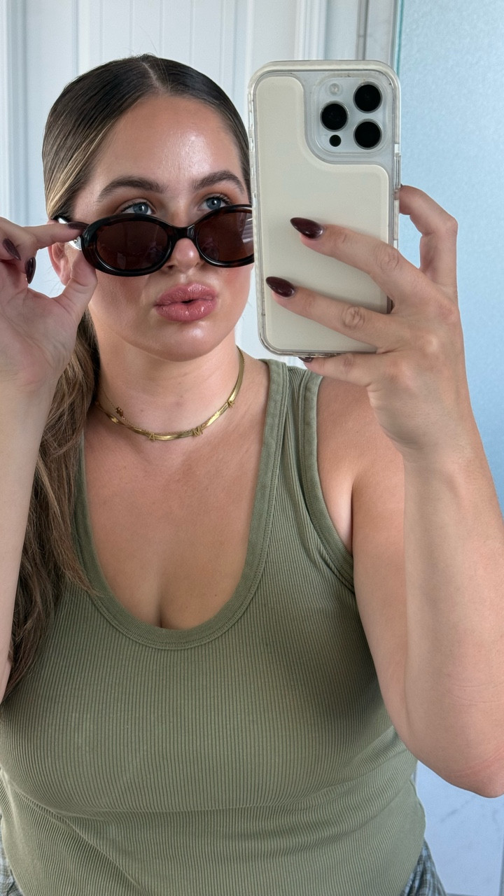 New fall Amazon sunnies 🤎

#amazonfinds #sunglasses #amazonfallfashion