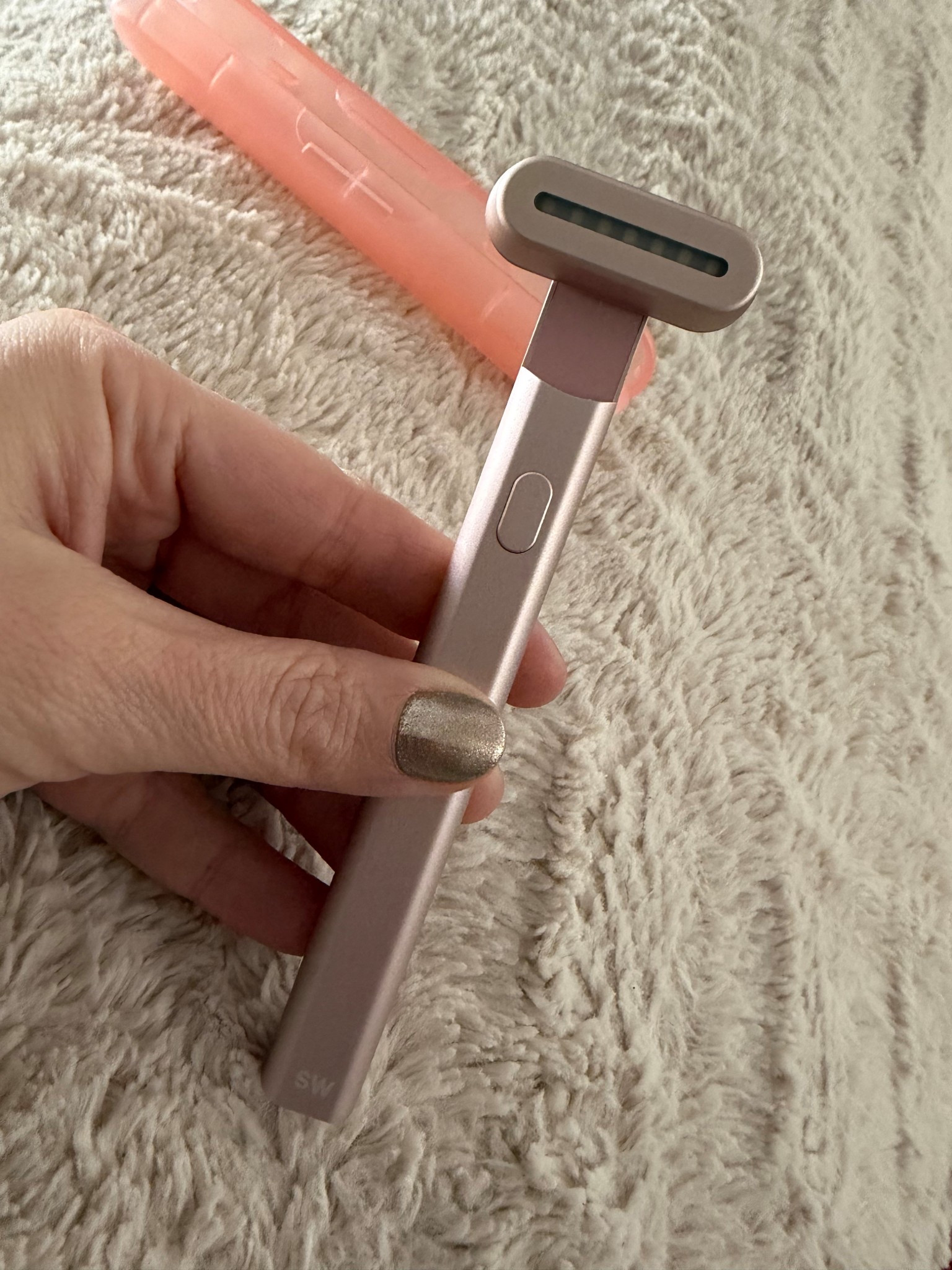 Red Light Therapy Wand .. currently on cyber deal, bogo free! Great gift idea! 

🚨Boosts collogen & reduces wrinkles 
🚨Relaxes and soothes skin
🚨Activates serum and deeply hydrates 
🚨Reduces puffiness

Just started using so haven’t seen the full effects but it’s suuuuper soothing! It’s warm and vibrates. Has a 3 minute timer for each area, 12 minutes total and then turns off.

Linked a bunch of options but the Solawave website is the BOGO deal 🫶🏼

#LTKGiftGuide #LTKBeauty #LTKHoliday