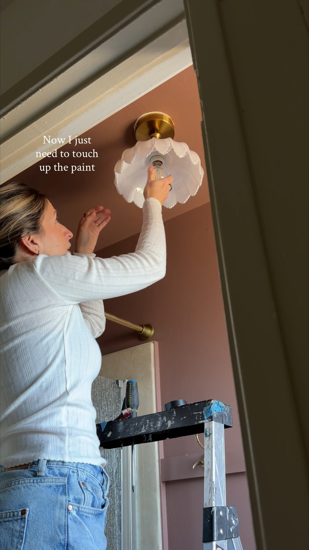 You’ve all been loving this light fixture for weeks now!

#LTKstorytime #LTKHome