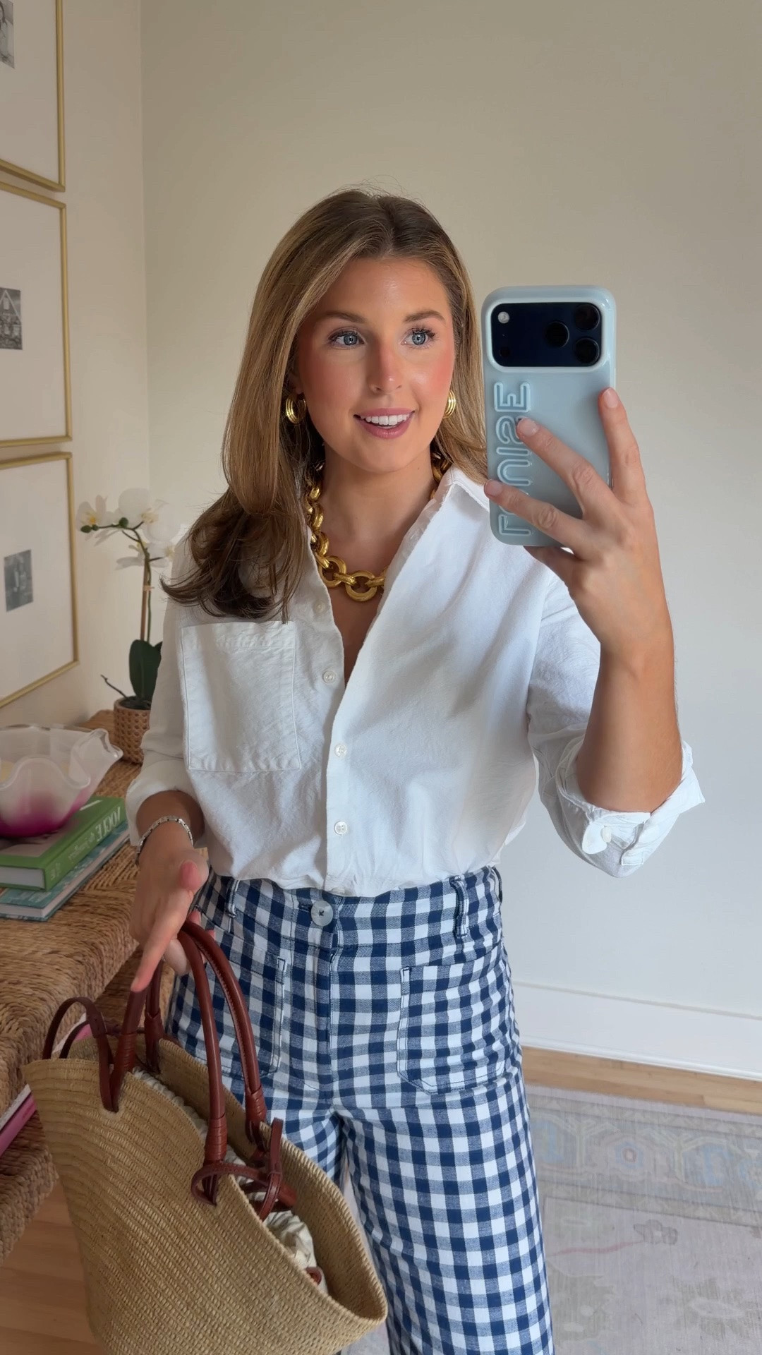 Summer workwear outfit idea! Wearing an XS in top and 26 in pants