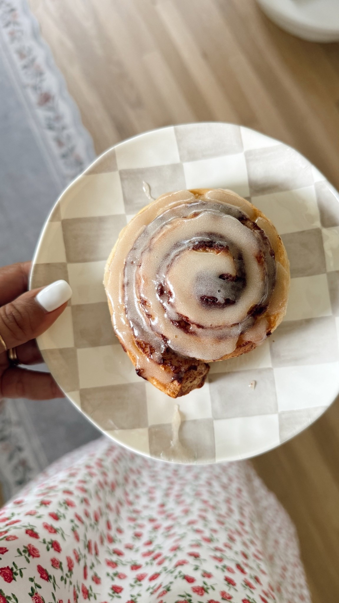 Breakfast with our favorite cinnamon rolls ever! Also linking my nightgown (not available in this color anymore but same brand and type) 🫶🏼

Good morning, breakfast, checkered plates

#LTKHome #LTKootd #LTKgrwm