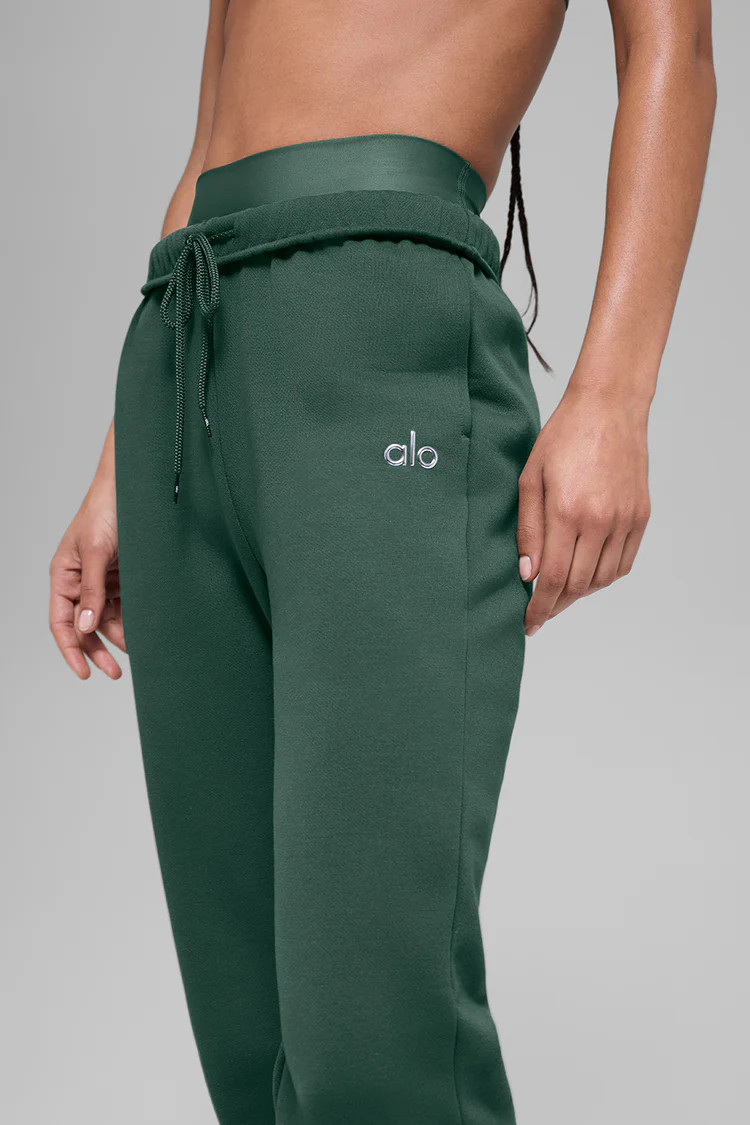 Accolade Sweatpant | Alo Yoga (US)